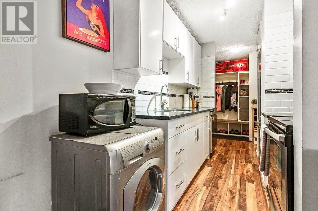 Single Family House for Sale in    Avenue SW South Calgary Calgary 