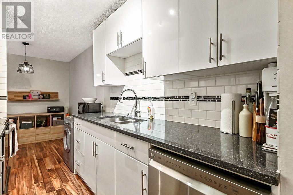 Single Family House for Sale in    Avenue SW South Calgary Calgary 