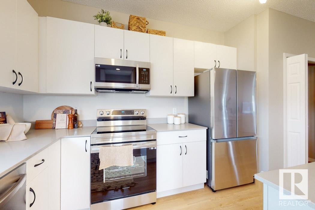 Photo 1 of 2803 193 St Nw, Edmonton AB
