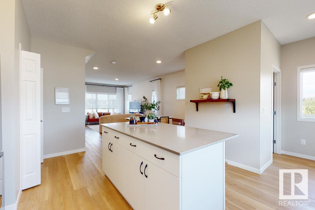 Photo 45 of 2803 193 St Nw, Edmonton AB