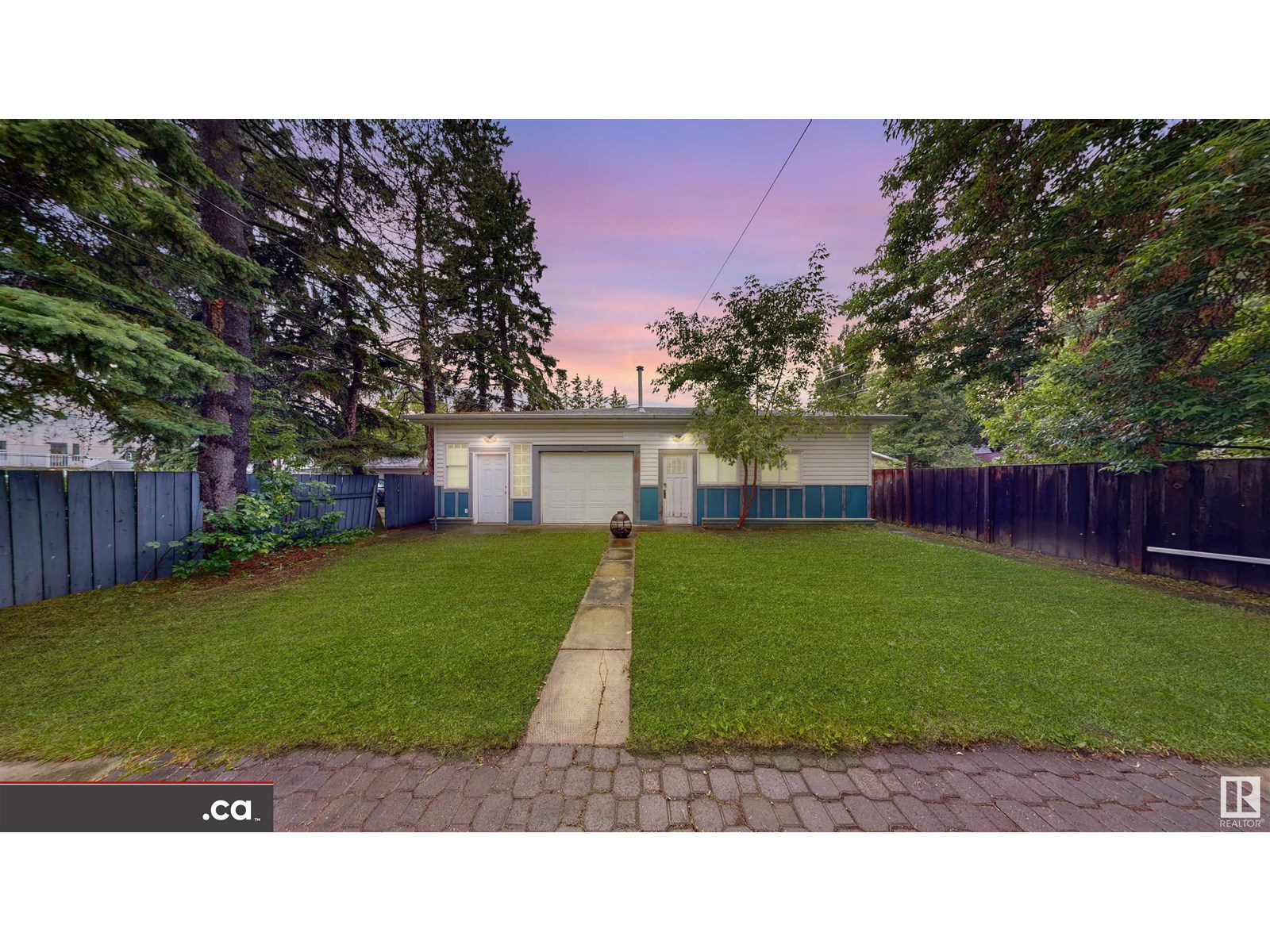 Photo 30 of 7914 7916 110 St Nw, Edmonton AB