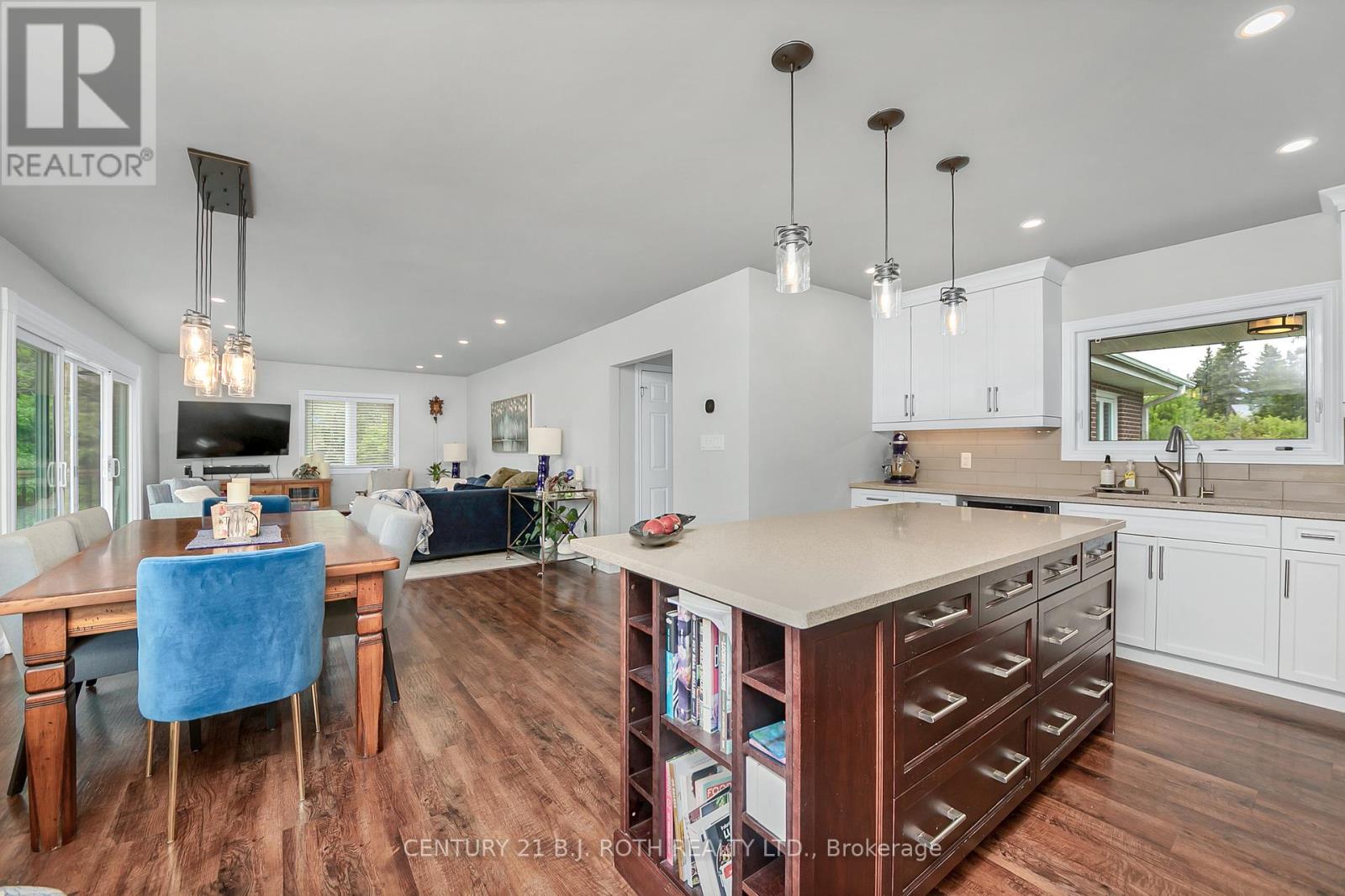 Photo 13 of 6495 13 Th Line, New Tecumseth ON