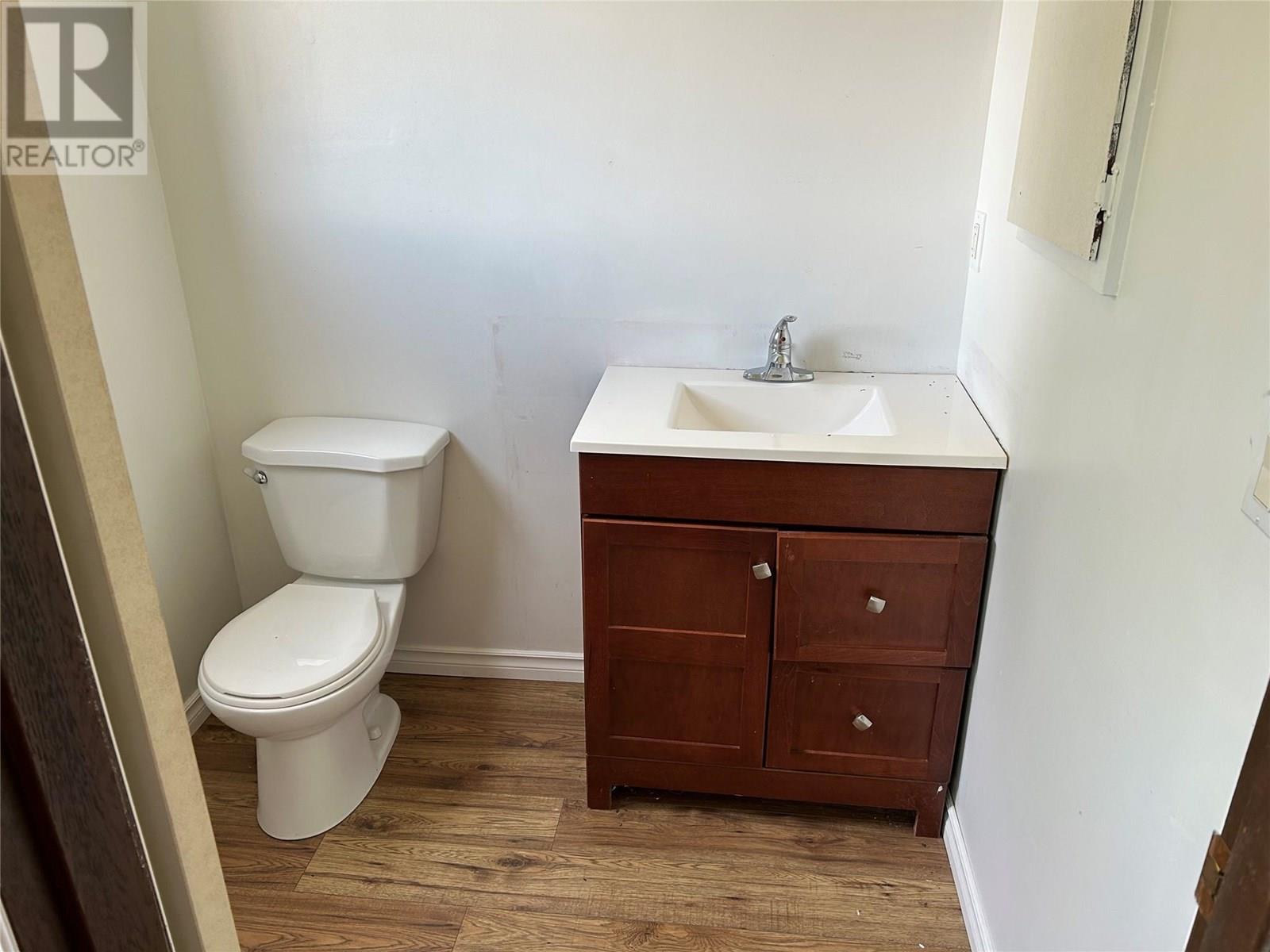  2571 Lakeshore Road, Vernon