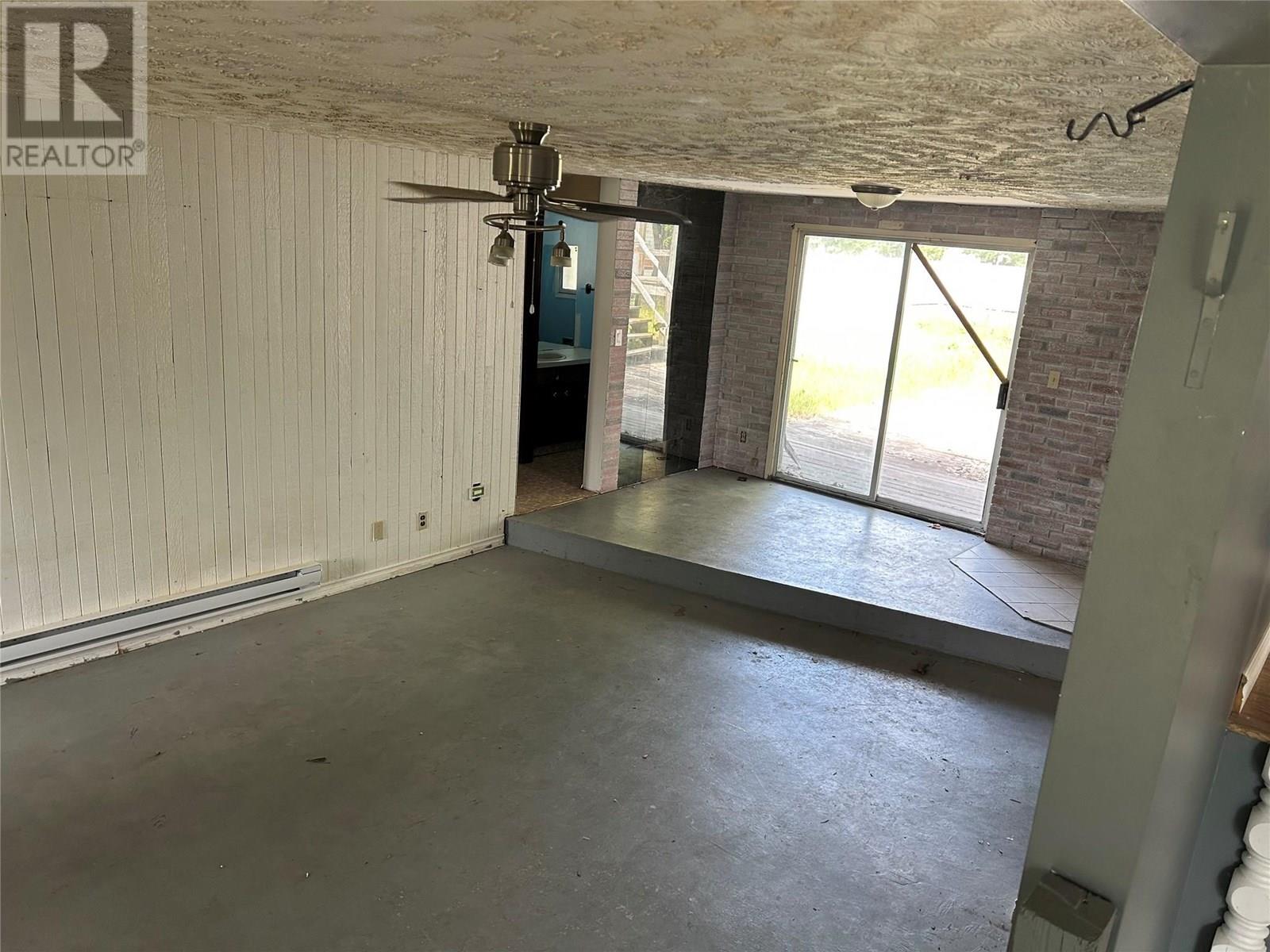  2571 Lakeshore Road, Vernon