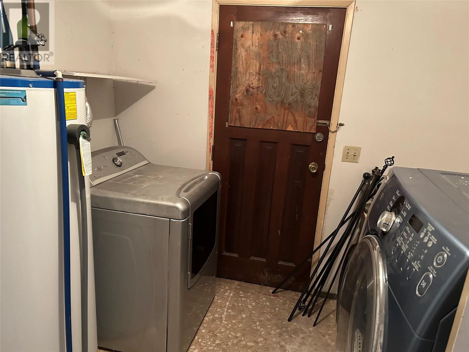  2571 Lakeshore Road, Vernon