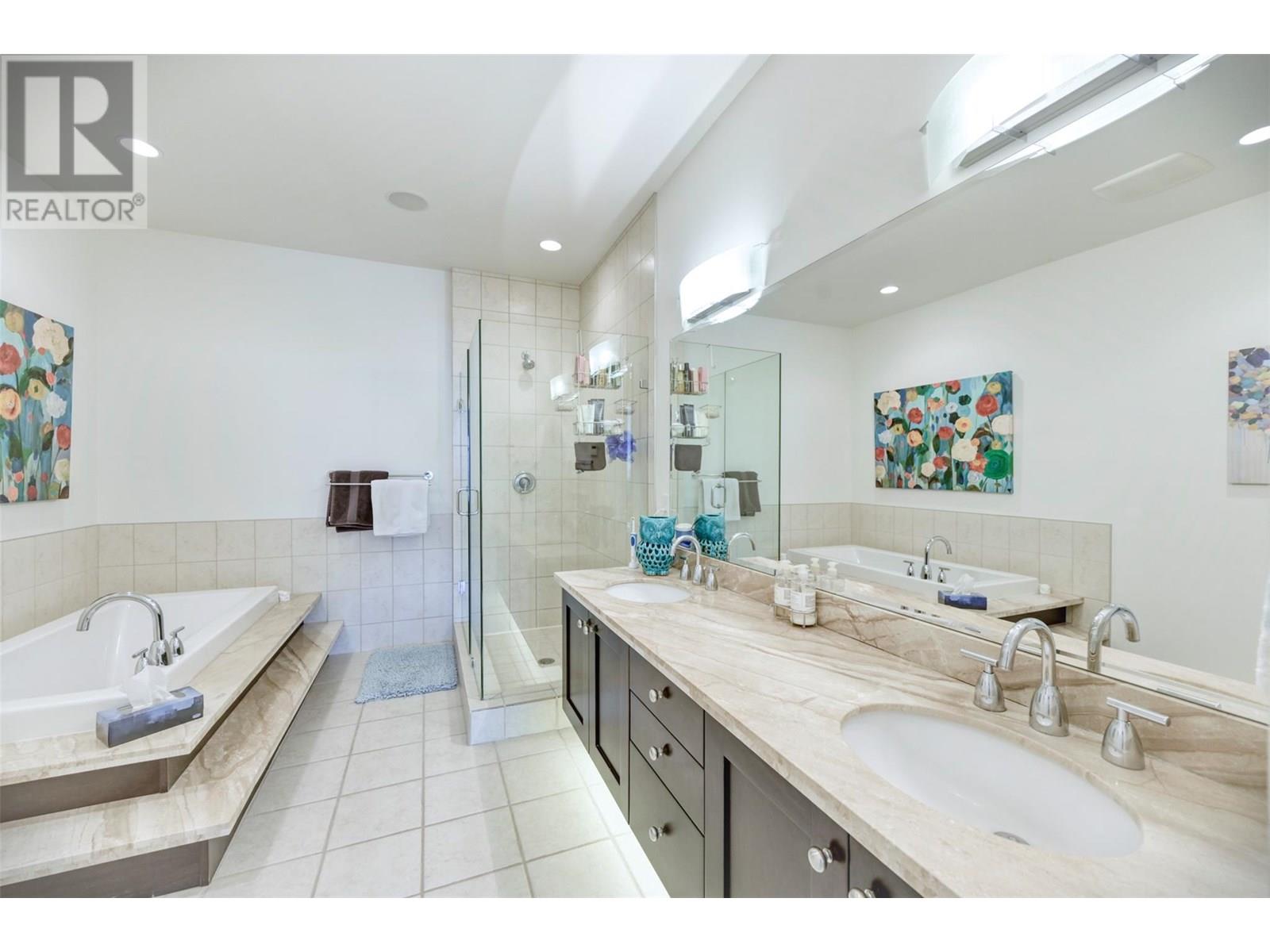 4215 PEBBLE BEACH Drive, Osoyoos