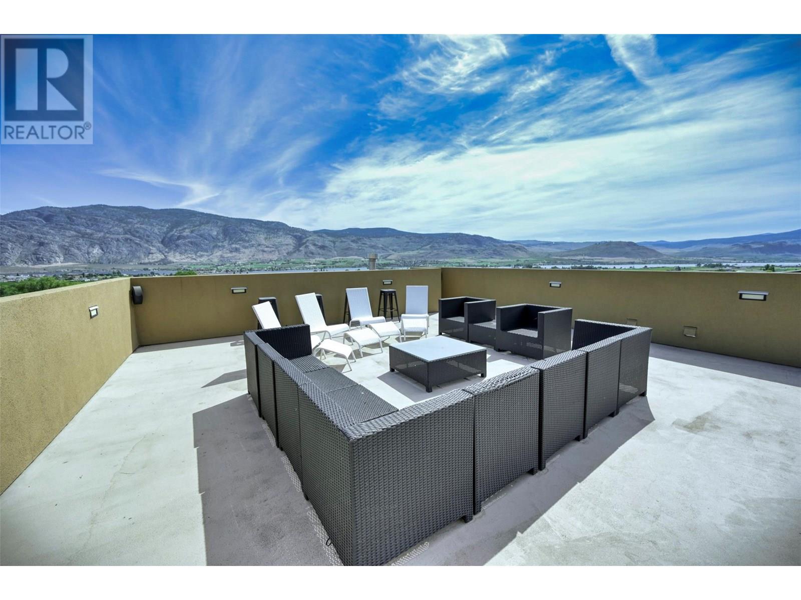 4215 PEBBLE BEACH Drive, Osoyoos