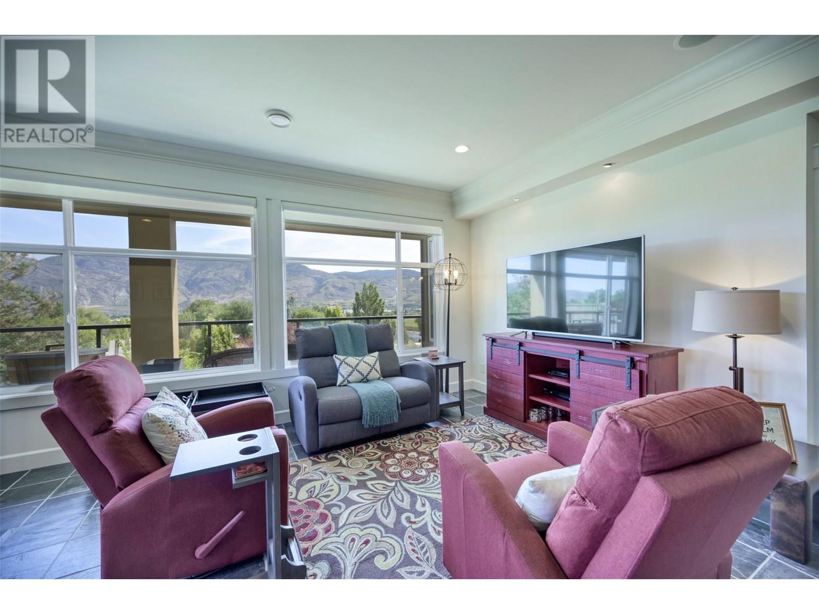 4215 PEBBLE BEACH Drive, Osoyoos