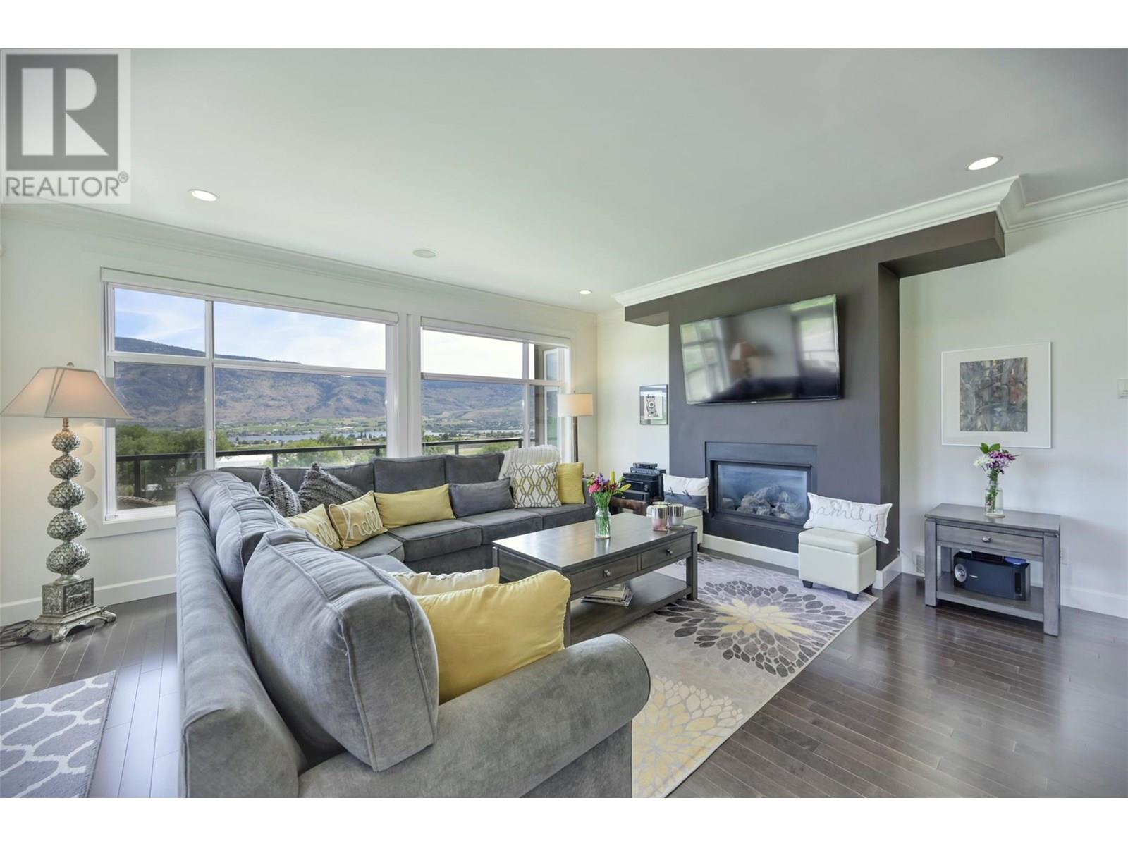 4215 PEBBLE BEACH Drive, Osoyoos