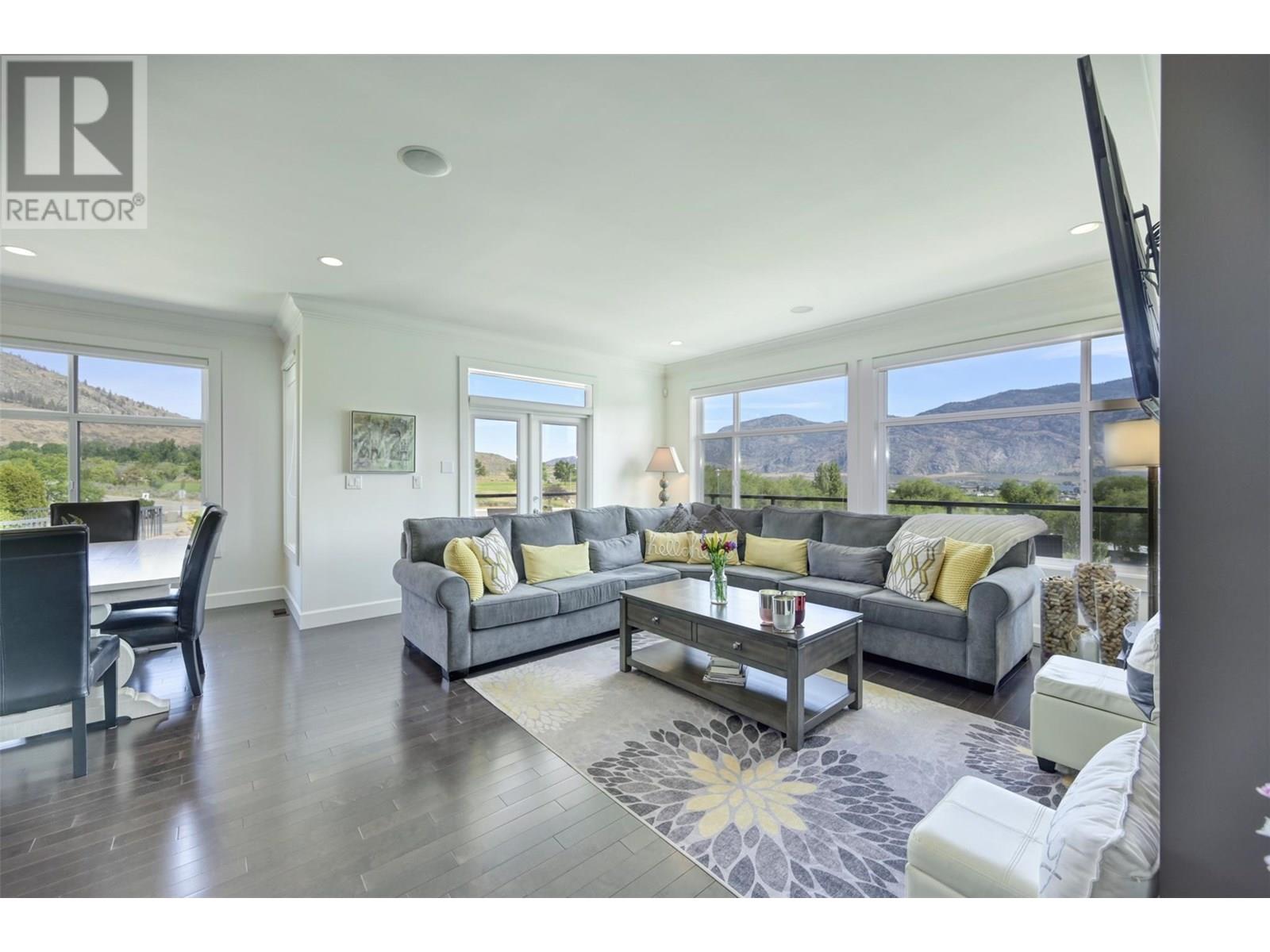 4215 PEBBLE BEACH Drive, Osoyoos