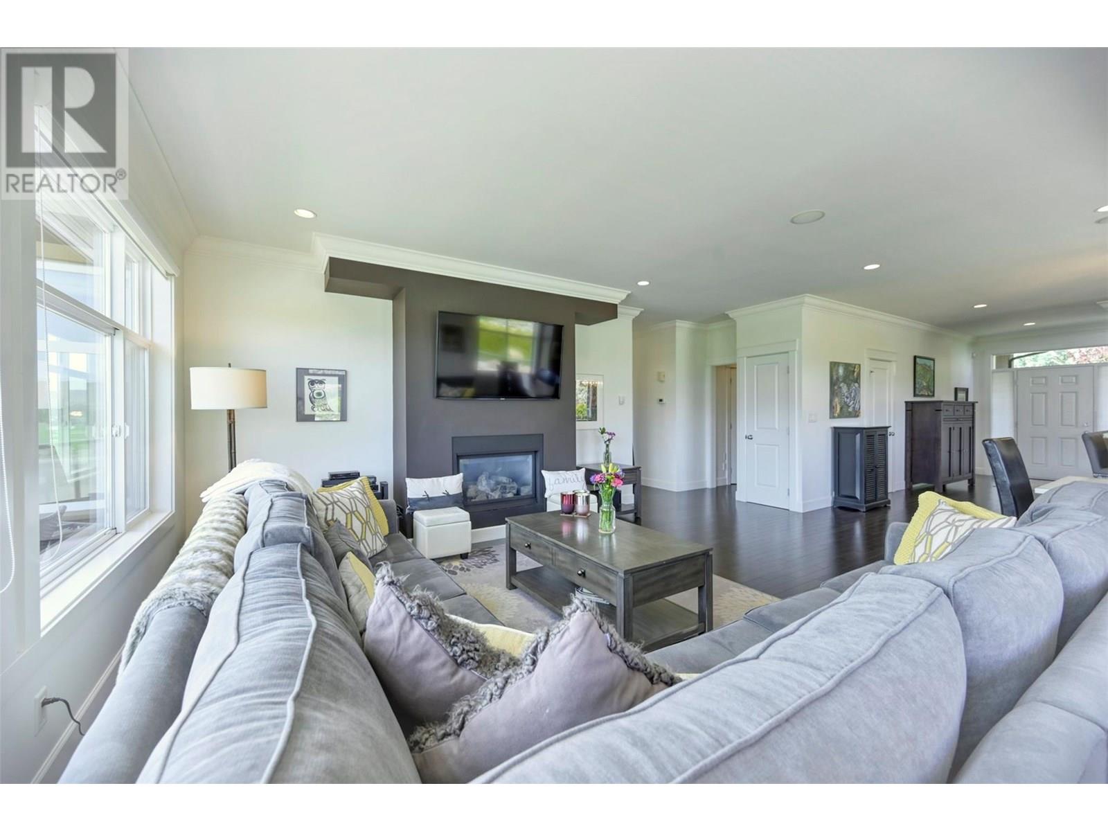 4215 PEBBLE BEACH Drive, Osoyoos