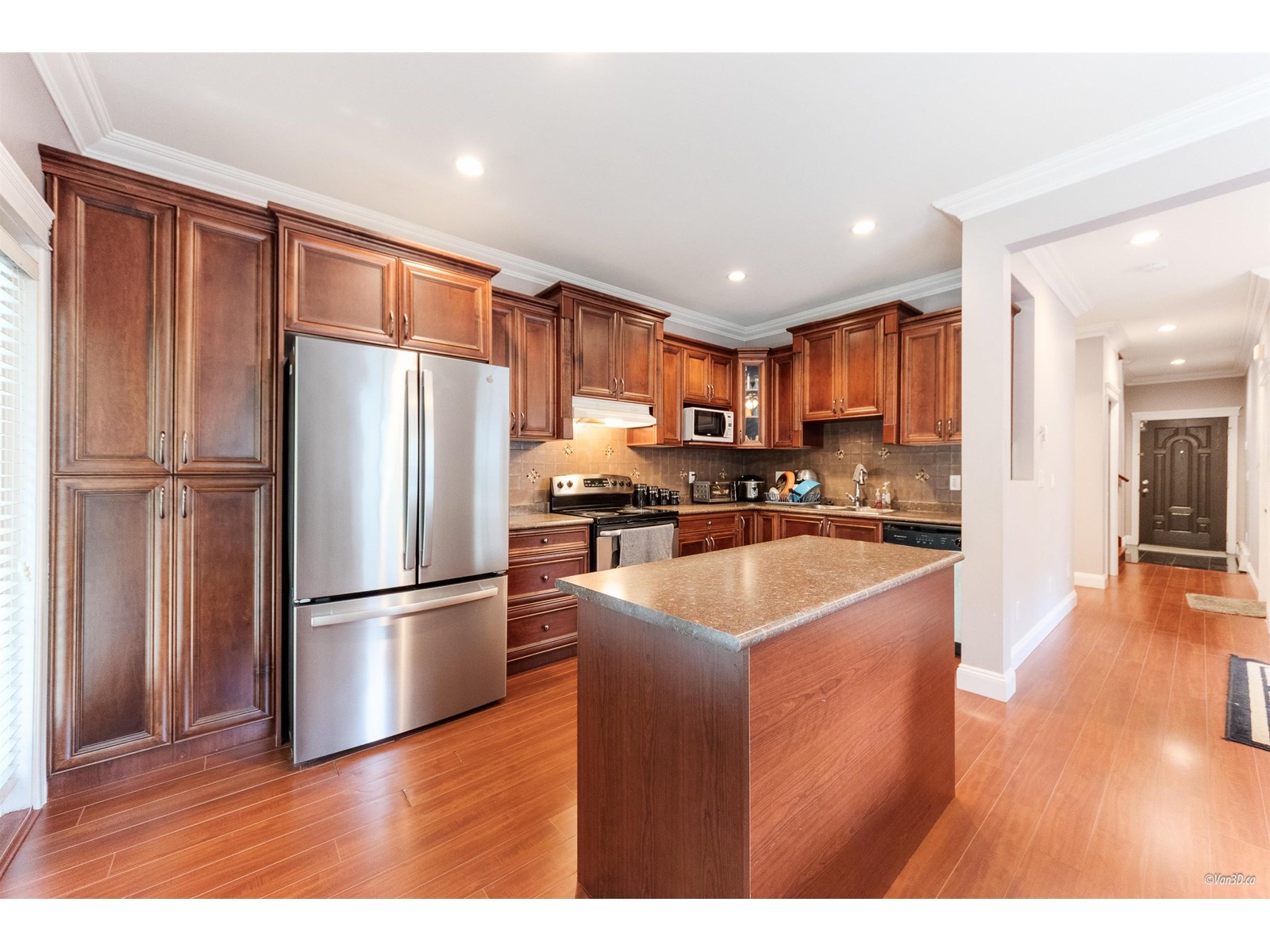 Photo 6 of 10627 144th Street, Surrey BC