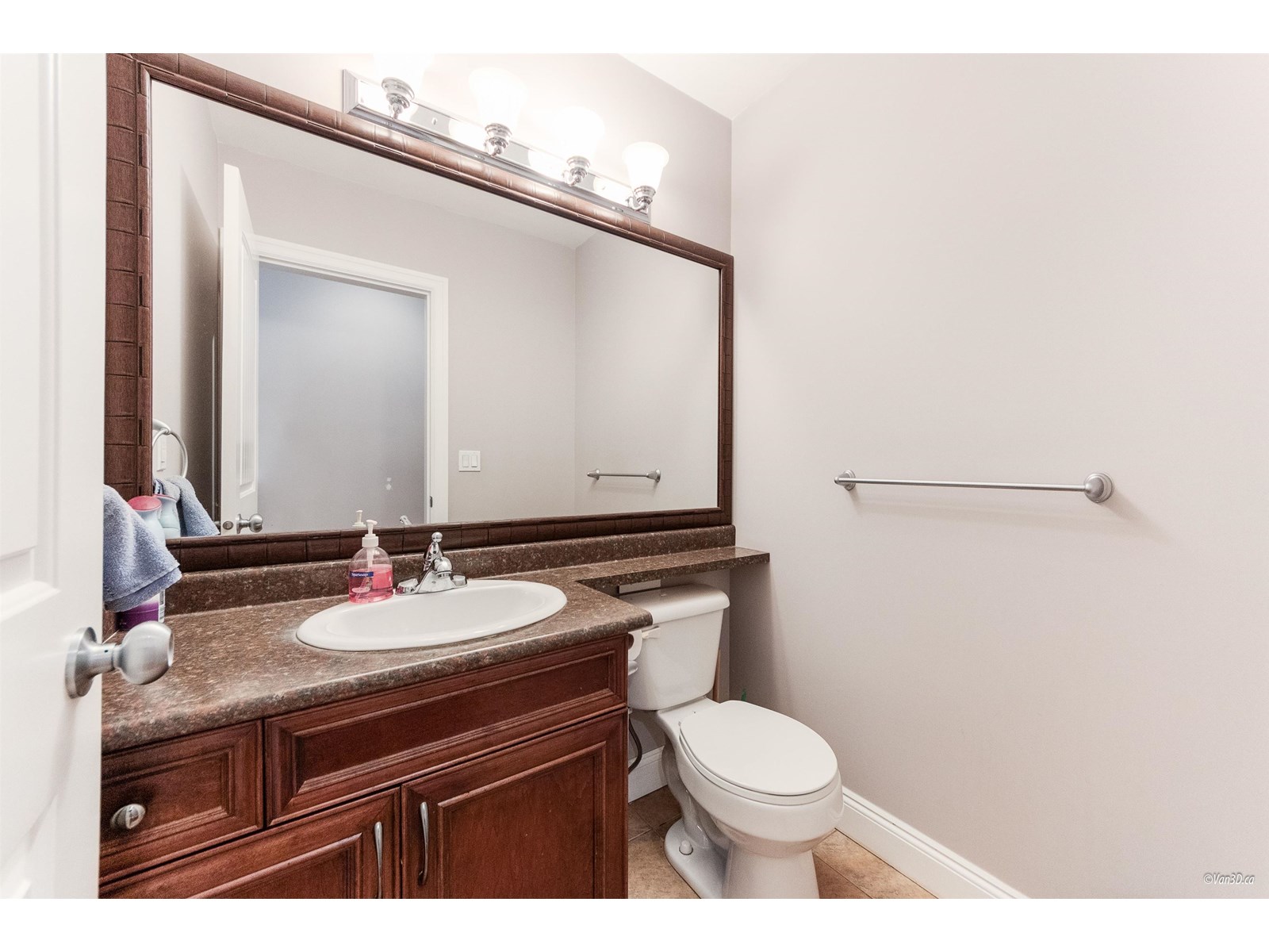 Photo 11 of 10627 144th Street, Surrey BC