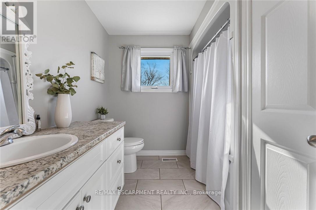 Photo 11 of 7761 Canborough Road, Haldimand ON