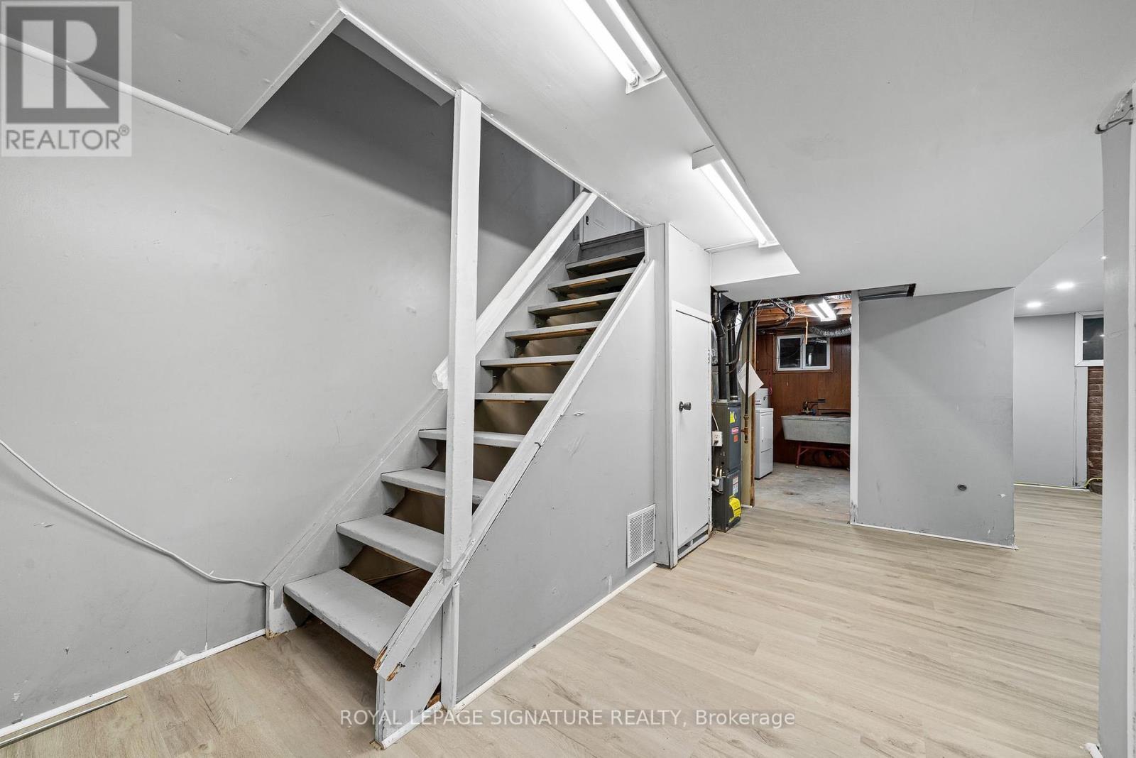 Photo 31 of 32 A Crossley Drive, Port Hope ON