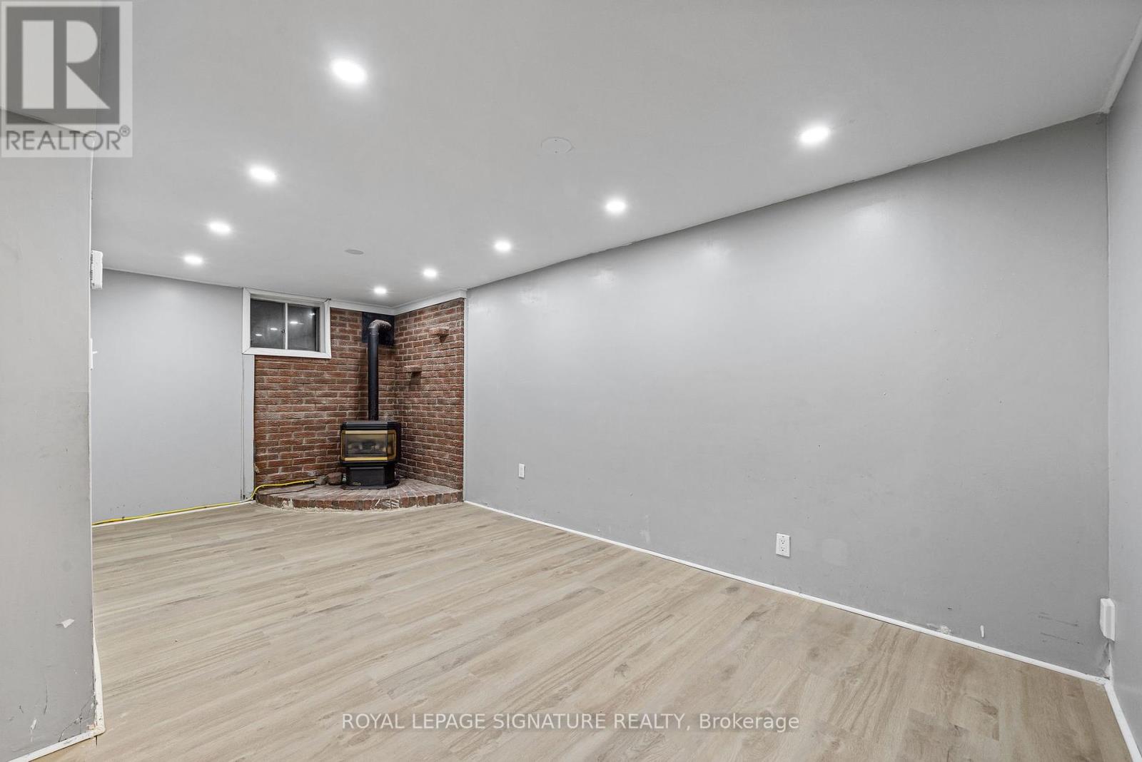 Photo 17 of 32 A Crossley Drive, Port Hope ON