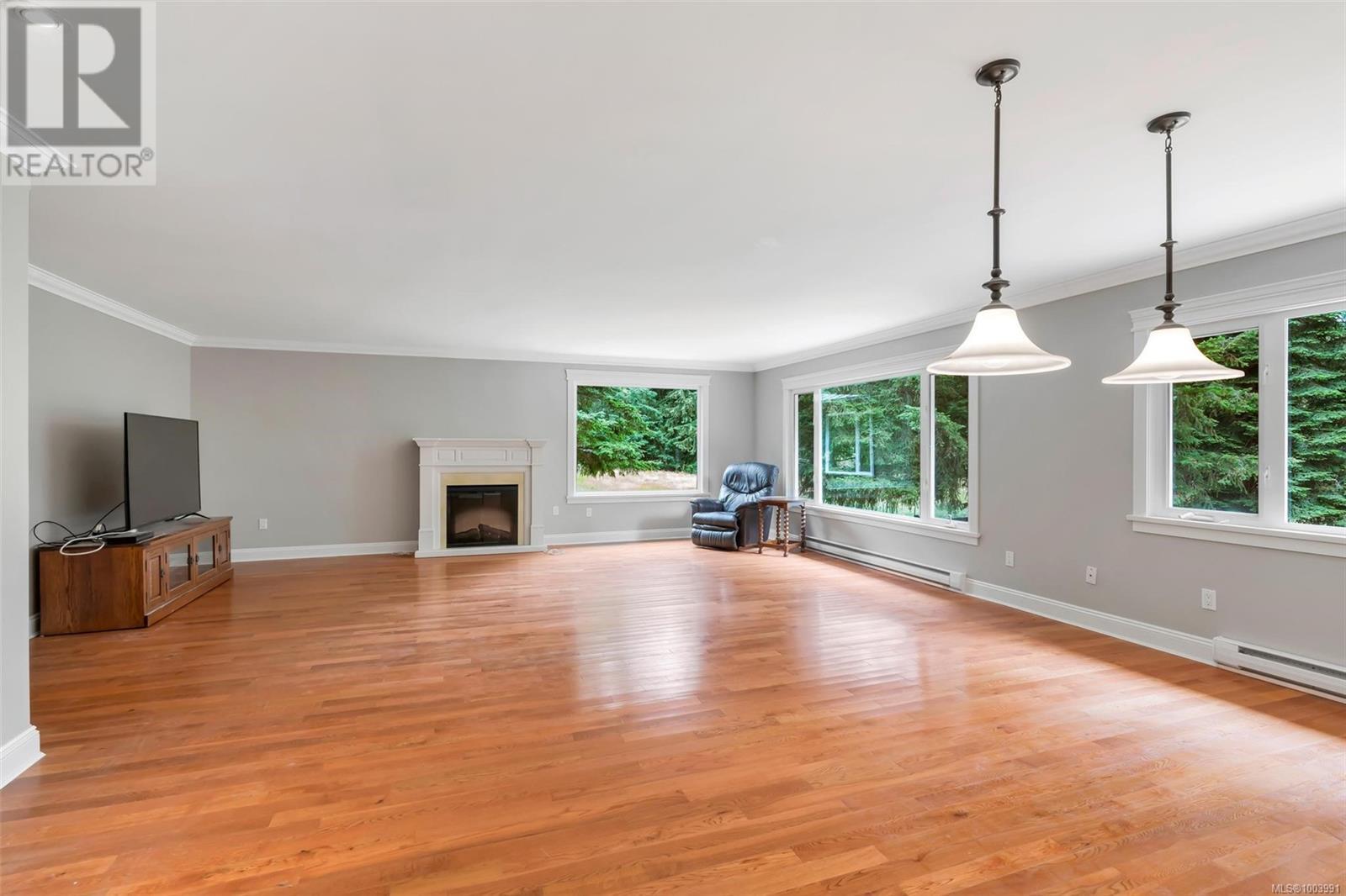 Photo 8 of 7518 Rosevear Rd, Duncan BC