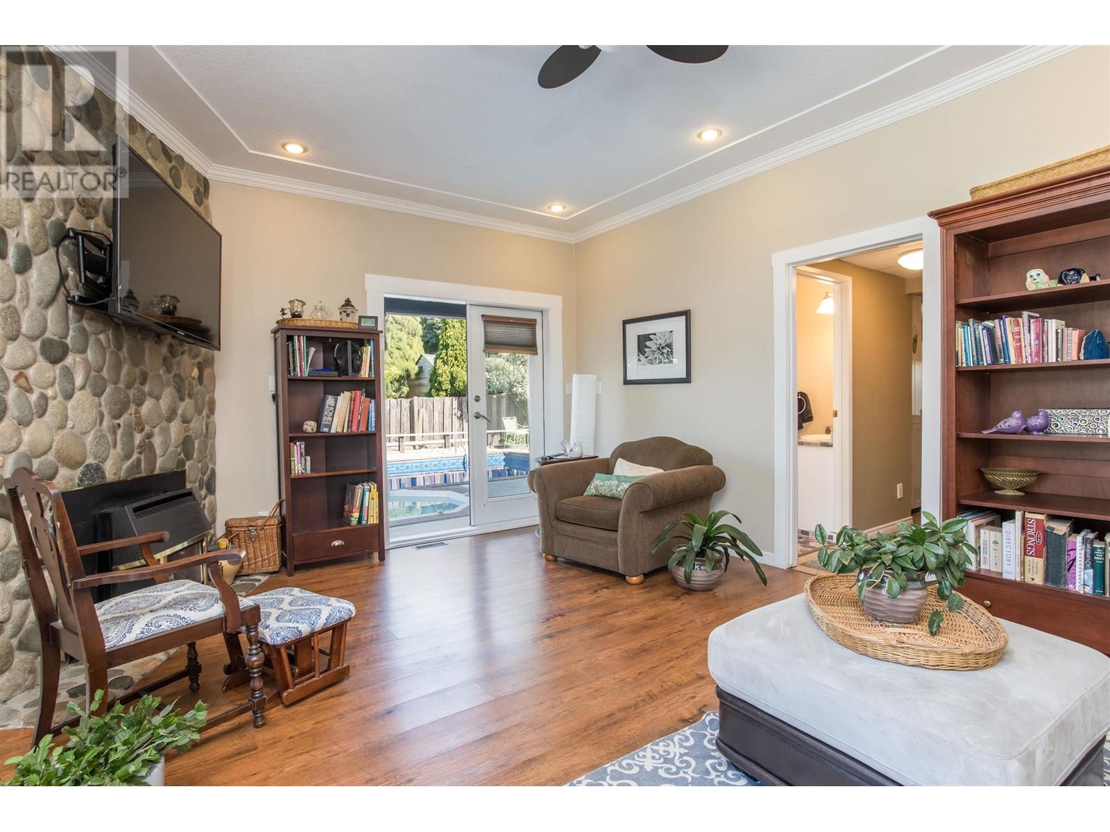 18985 119B AVENUE, Pitt Meadows real estate listing R2998770