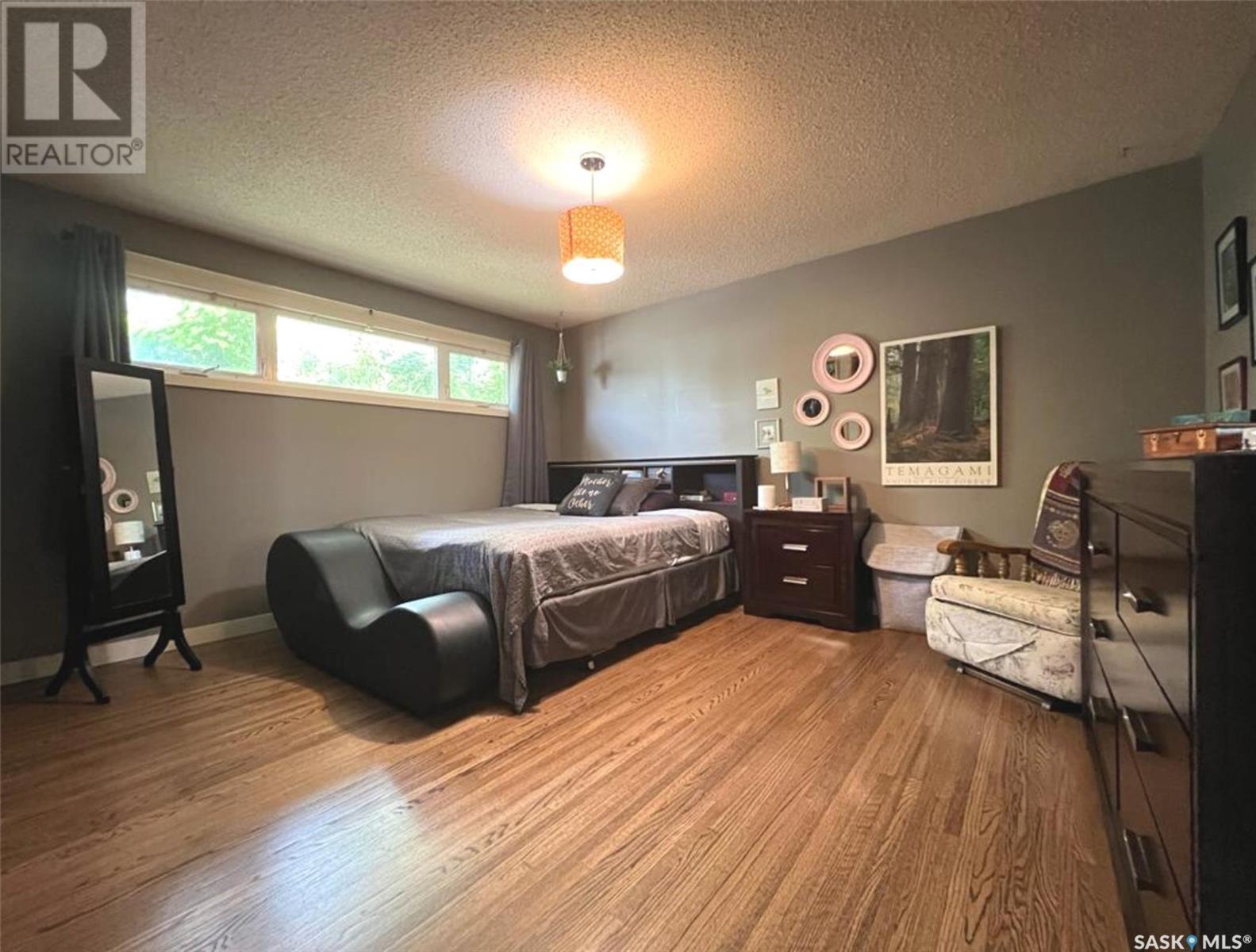 Photo 10 of 394 3rd Avenue Se, Swift Current SK