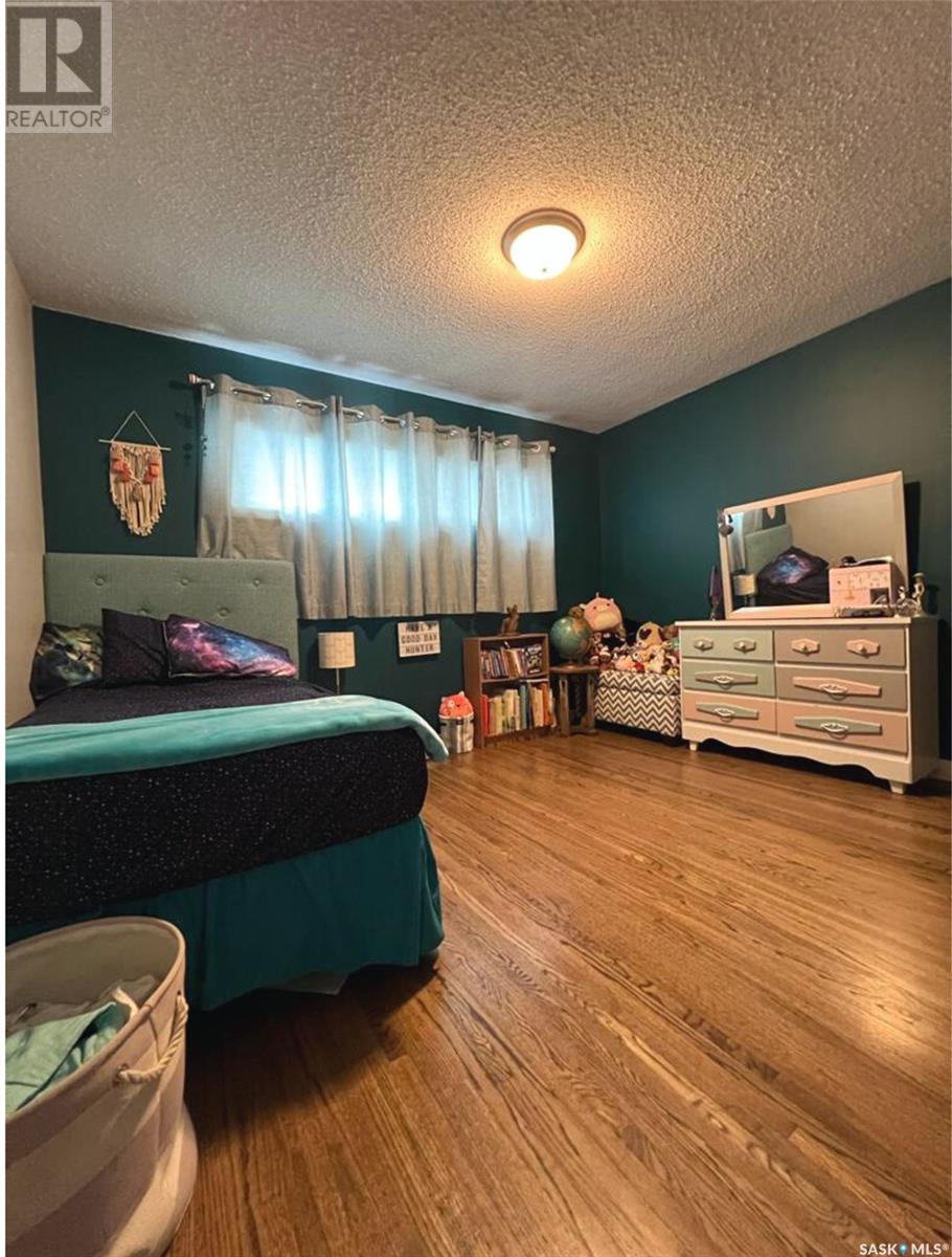 Photo 23 of 394 3rd Avenue Se, Swift Current SK