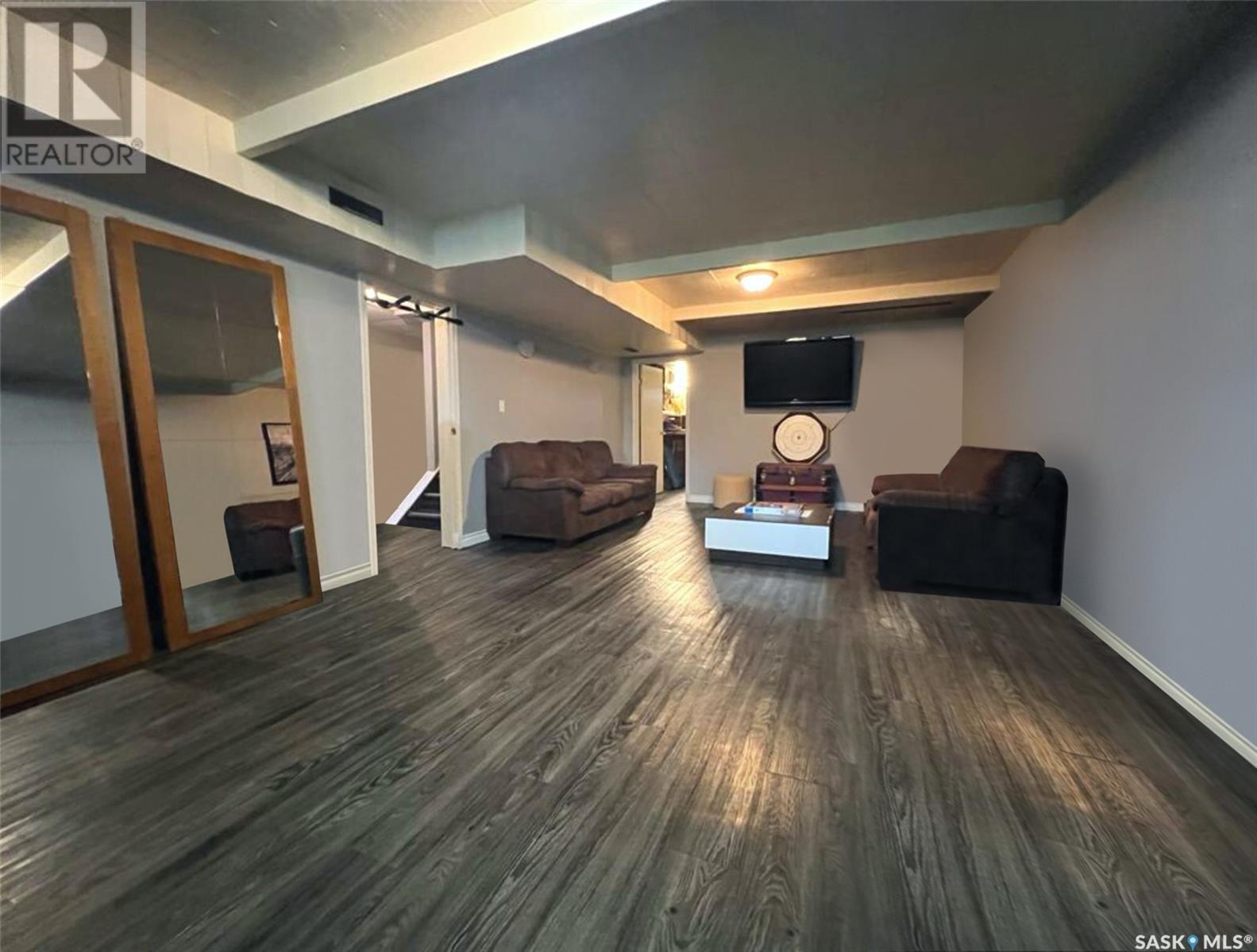 Photo 8 of 394 3rd Avenue Se, Swift Current SK