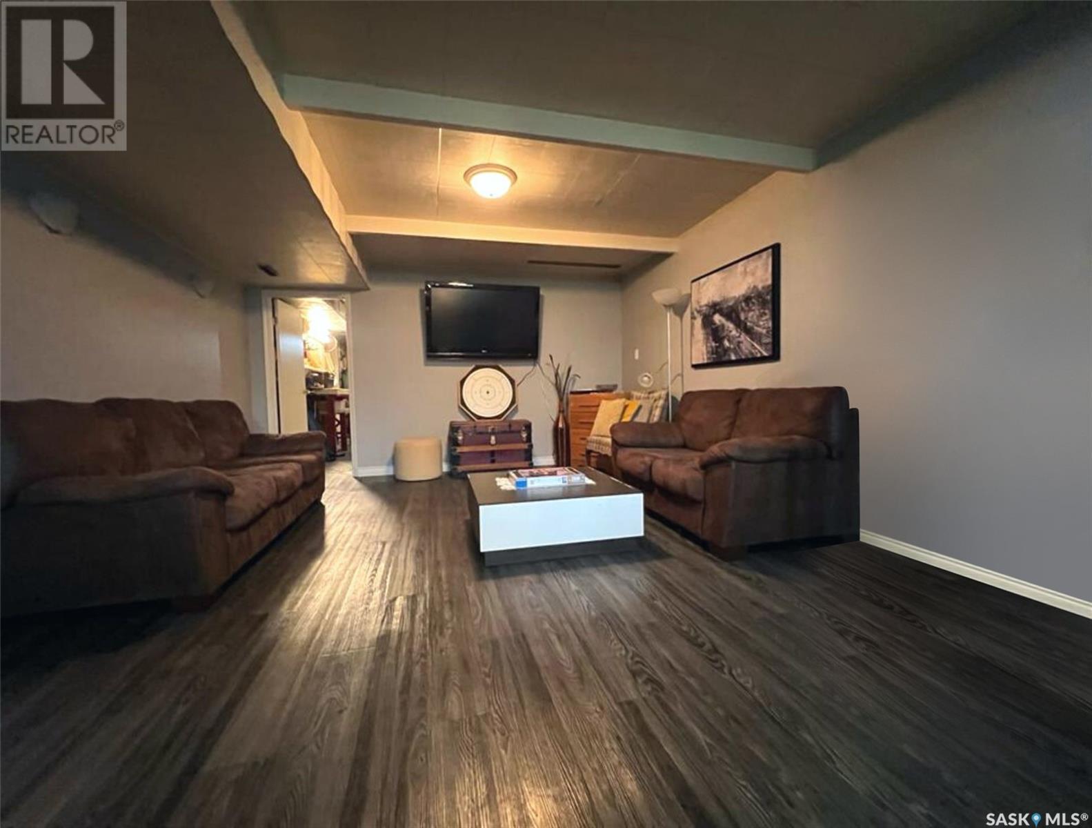 Photo 11 of 394 3rd Avenue Se, Swift Current SK