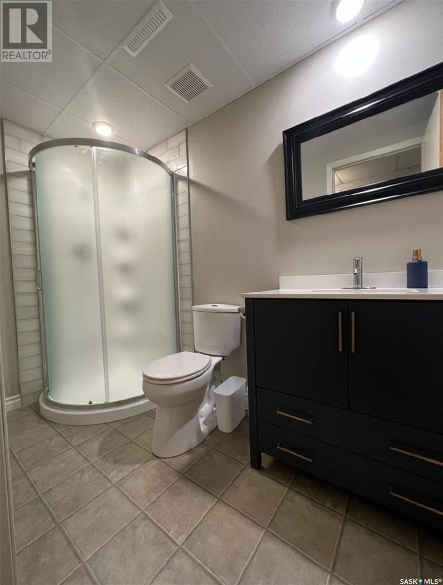 Photo 19 of 394 3rd Avenue Se, Swift Current SK