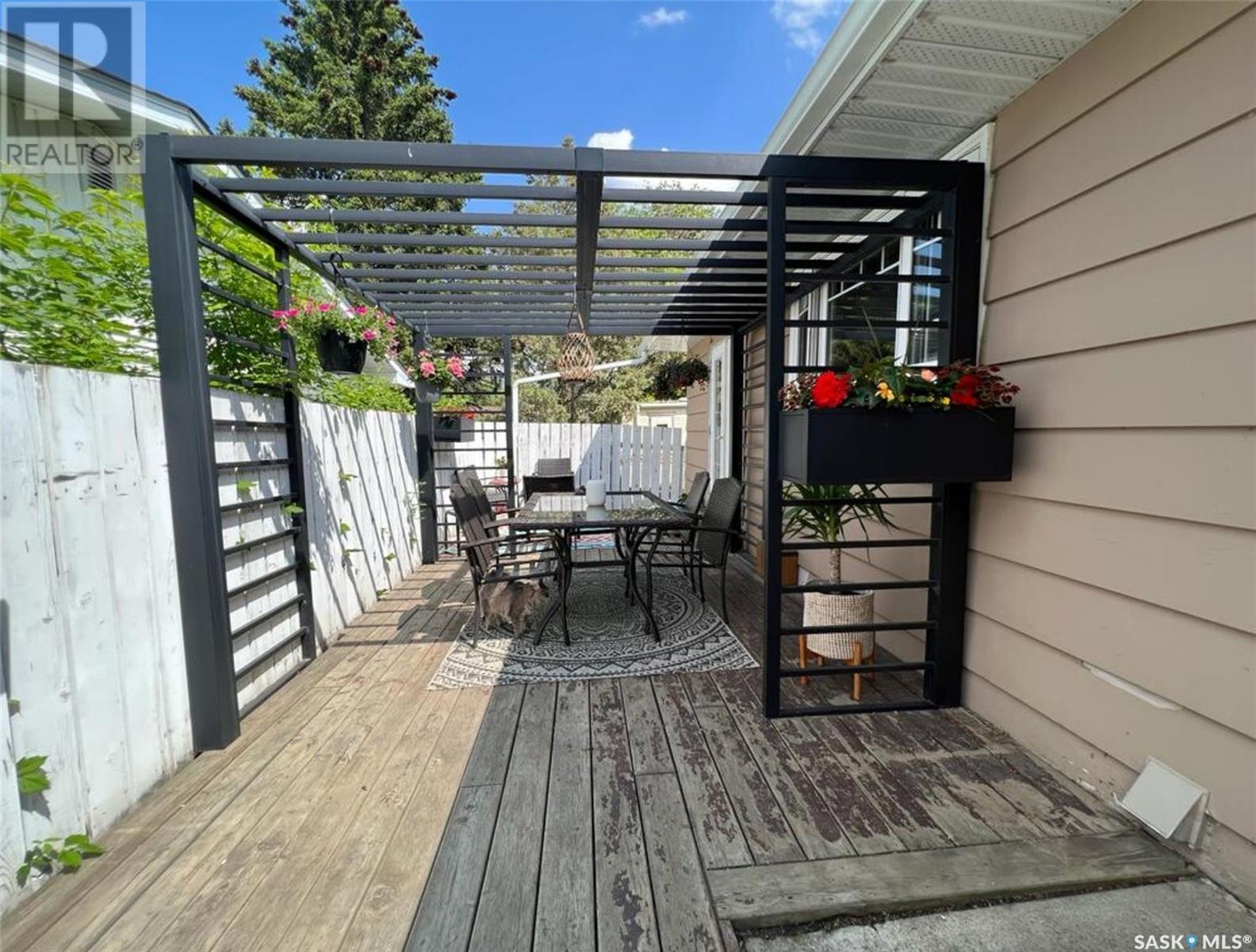 Photo 18 of 394 3rd Avenue Se, Swift Current SK