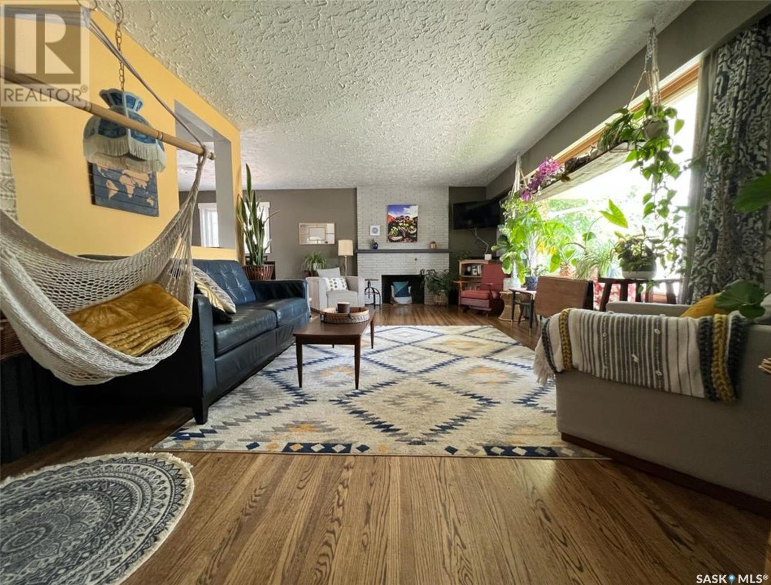 Photo 16 of 394 3rd Avenue Se, Swift Current SK