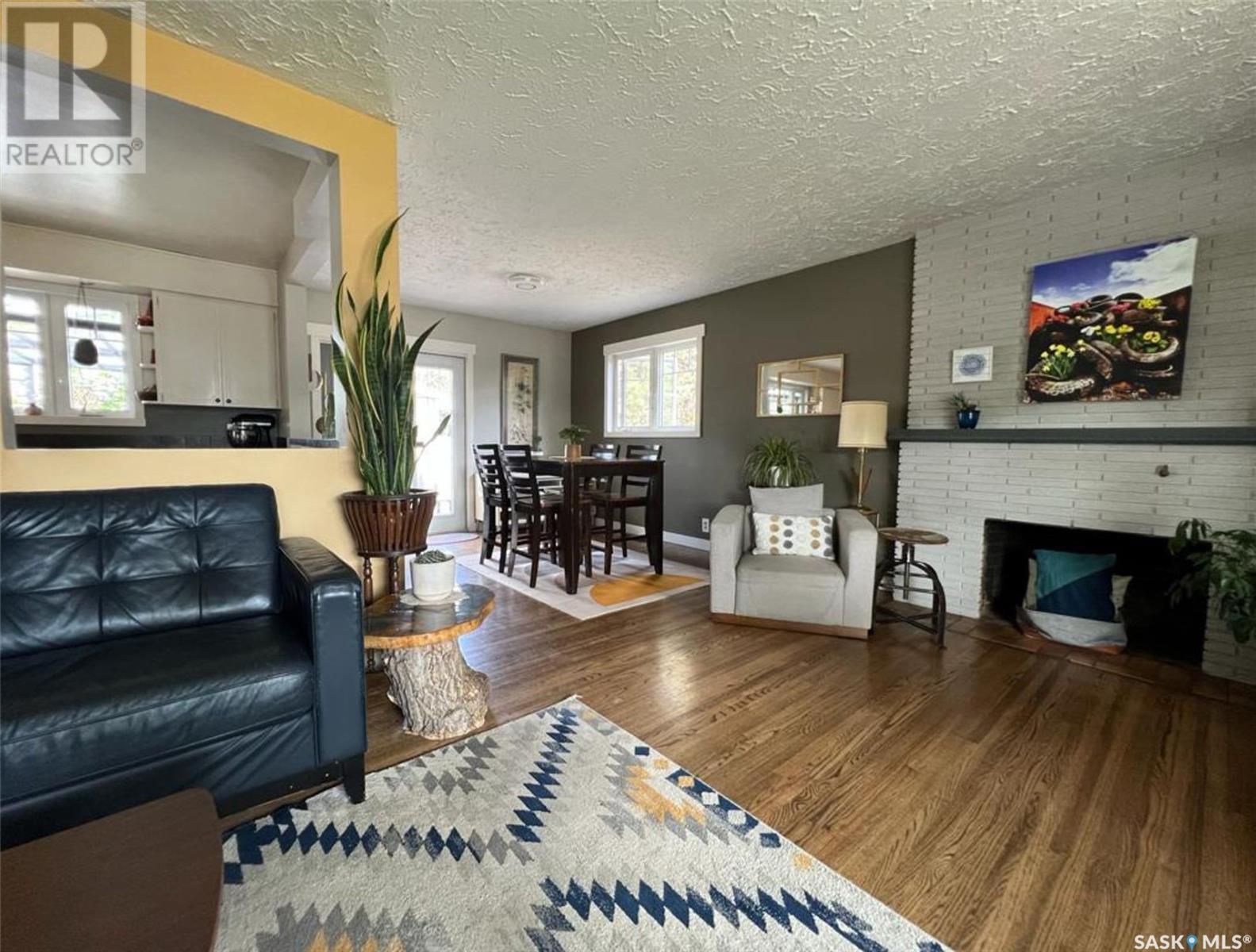 Photo 27 of 394 3rd Avenue Se, Swift Current SK