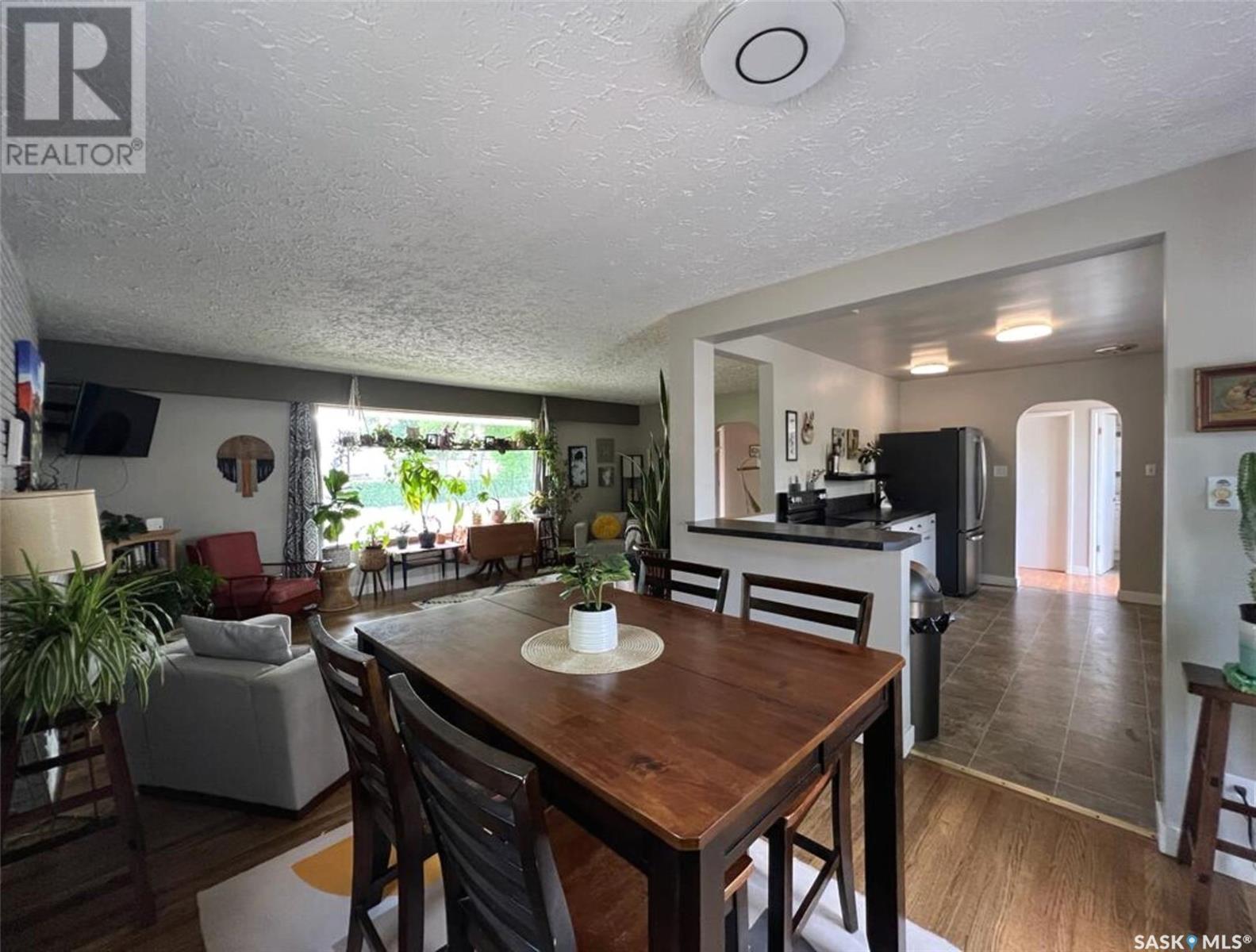Photo 26 of 394 3rd Avenue Se, Swift Current SK