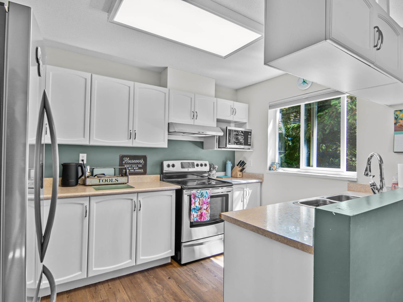 106 170 CEDAR AVENUE, Harrison Hot Springs, Harrison Hot Springs