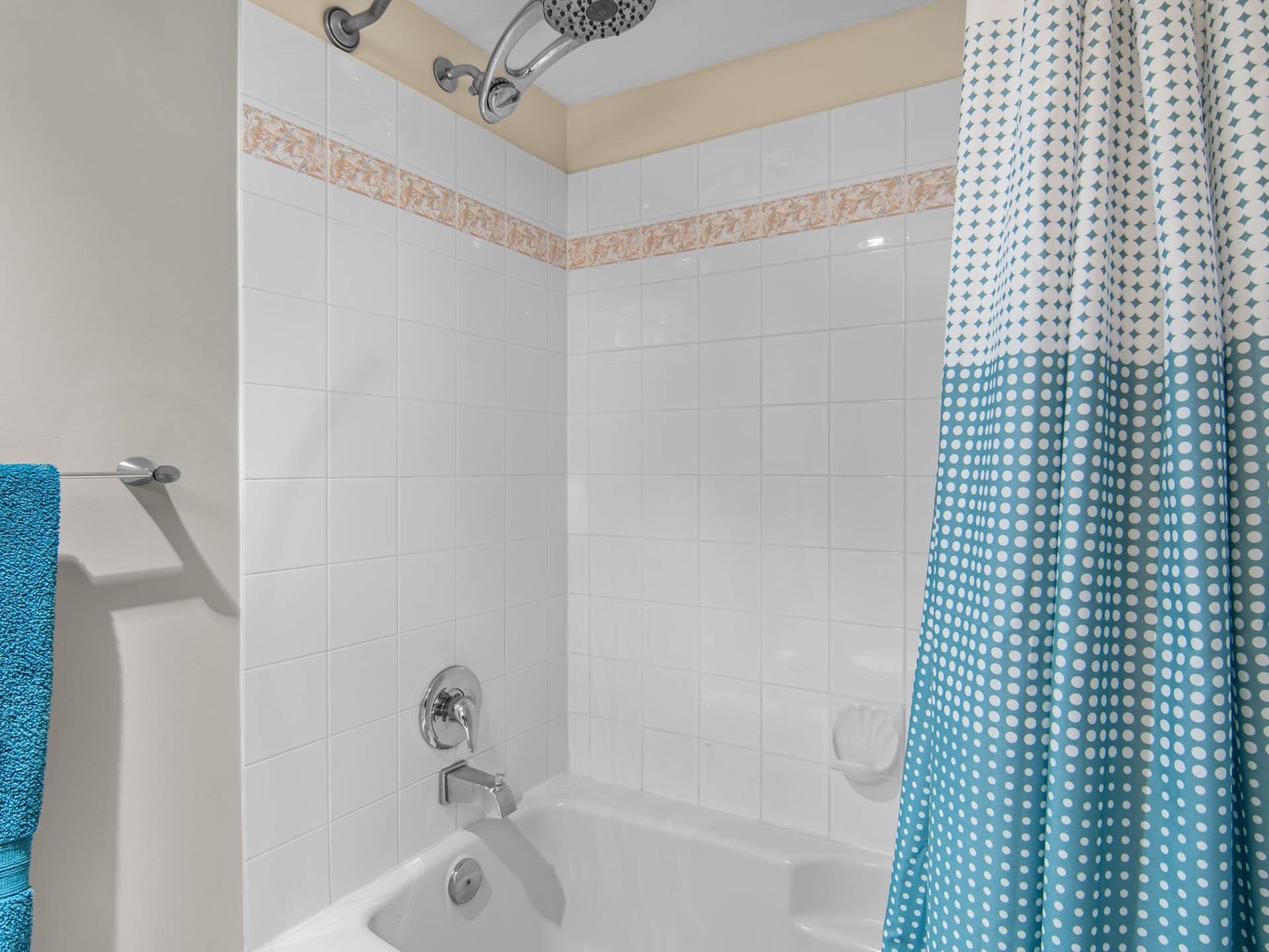 106 170 CEDAR AVENUE, Harrison Hot Springs, Harrison Hot Springs