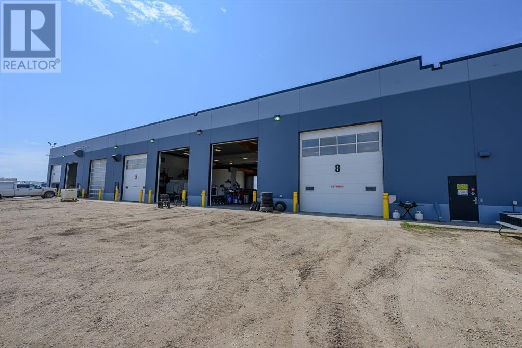 Photo 1 of 10211 97 Avenue, Clairmont AB