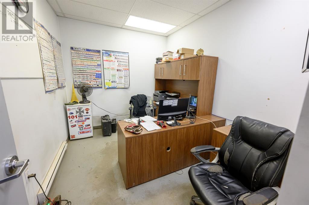 Photo 20 of 10211 97 Avenue, Clairmont AB