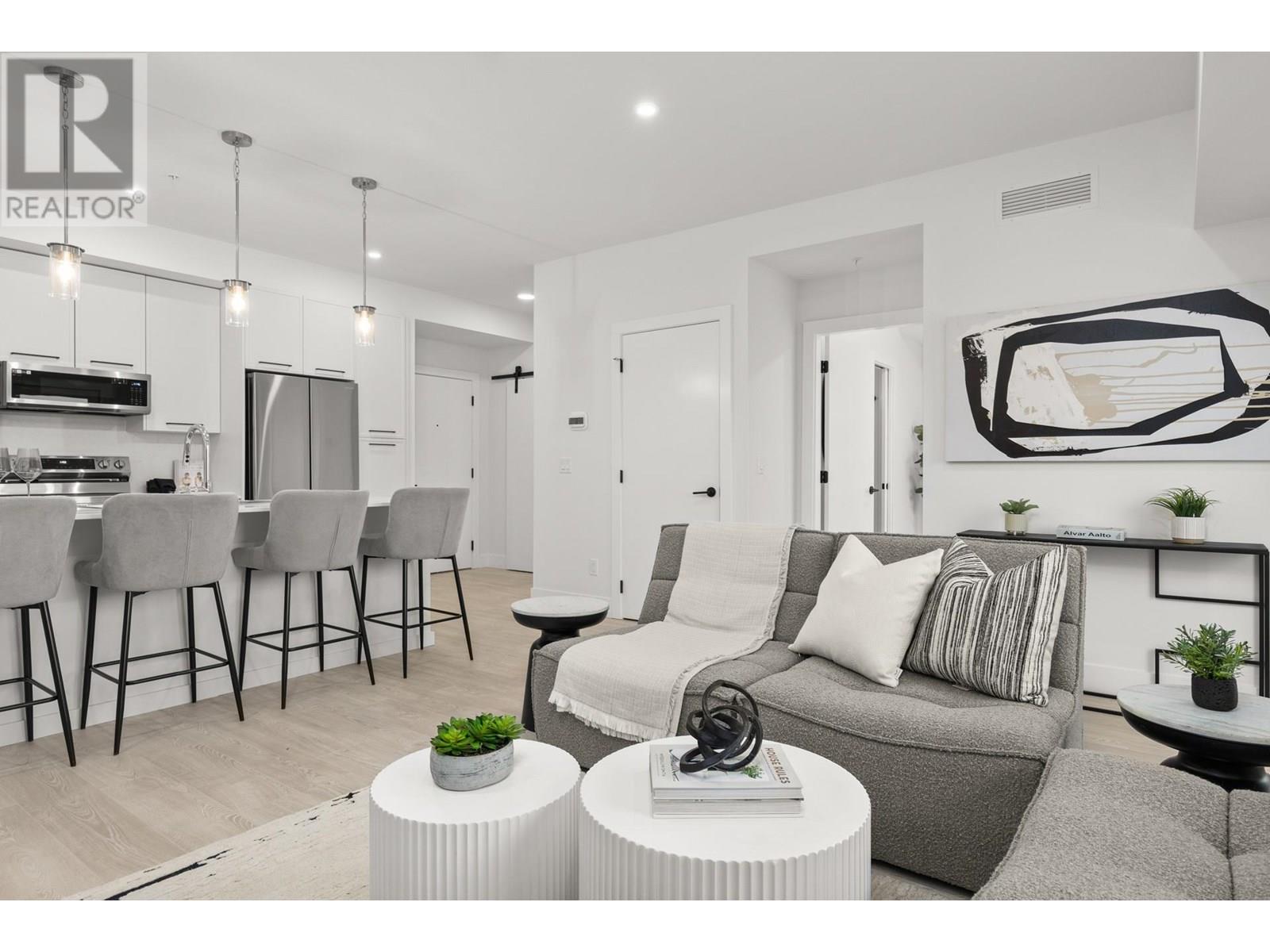 406 1220 Pacific Avenue, Kelowna