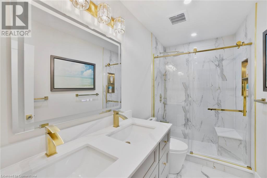 Photo 11 of 621 Francis Road, Burlington ON