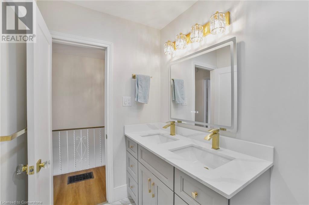 Photo 24 of 621 Francis Road, Burlington ON