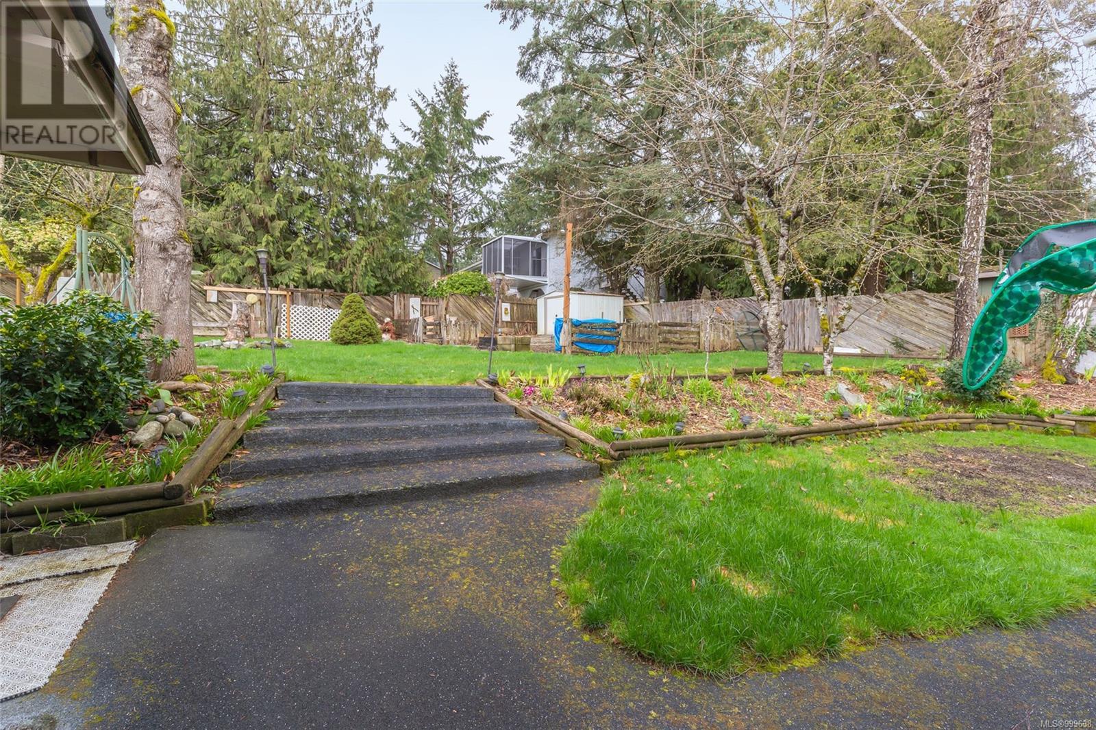 7413 ANDREA CRES - Image 16