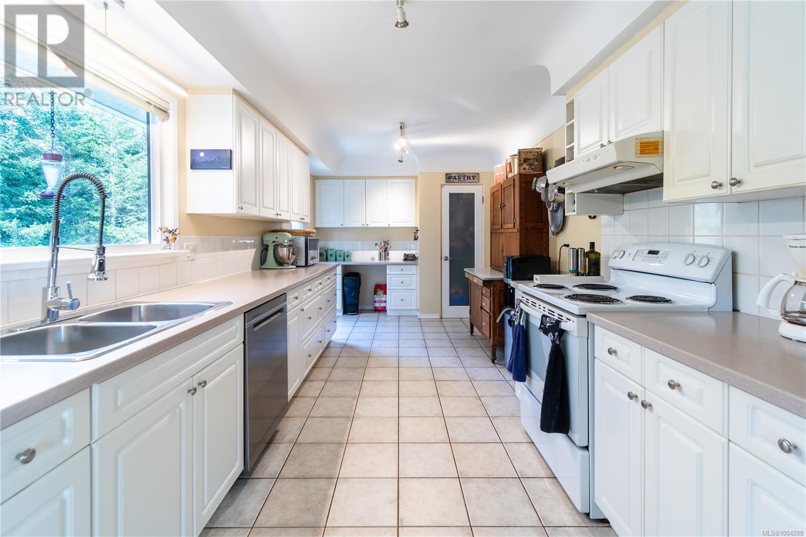 3225 Otter Point Rd, Sooke