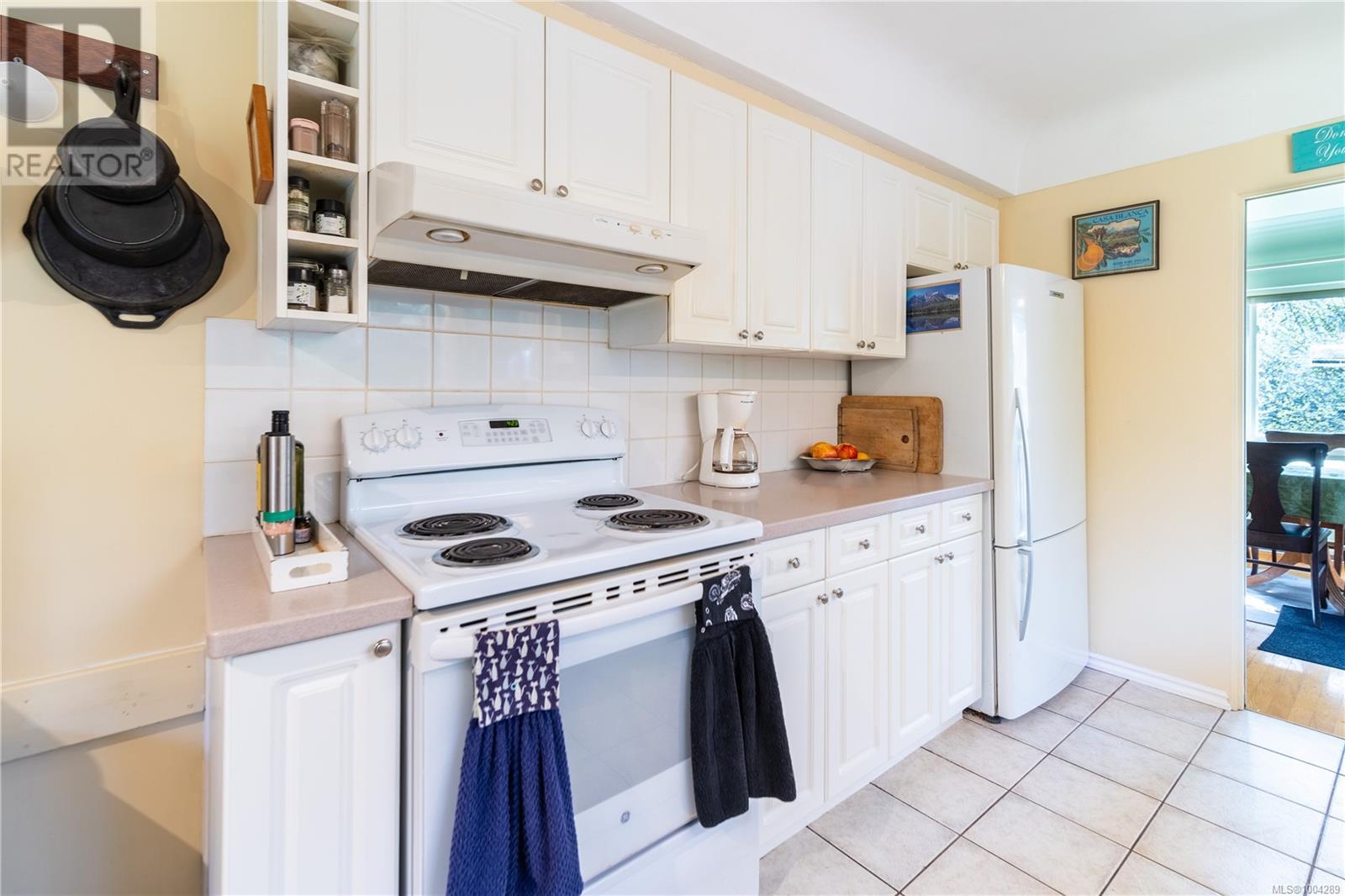 3225 Otter Point Rd, Sooke