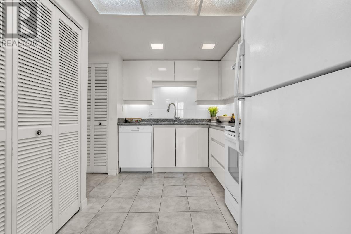 Photo 3 of 512 4900 Cartier Street, Vancouver BC