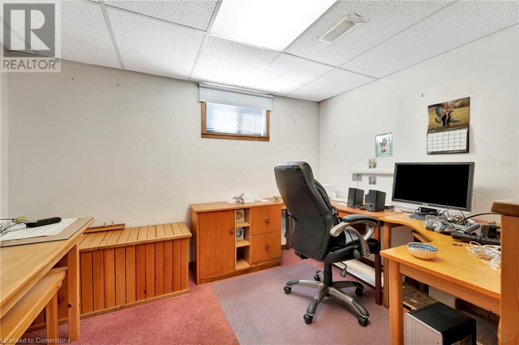 Photo 20 of 429 Norrie Crescent, Burlington ON