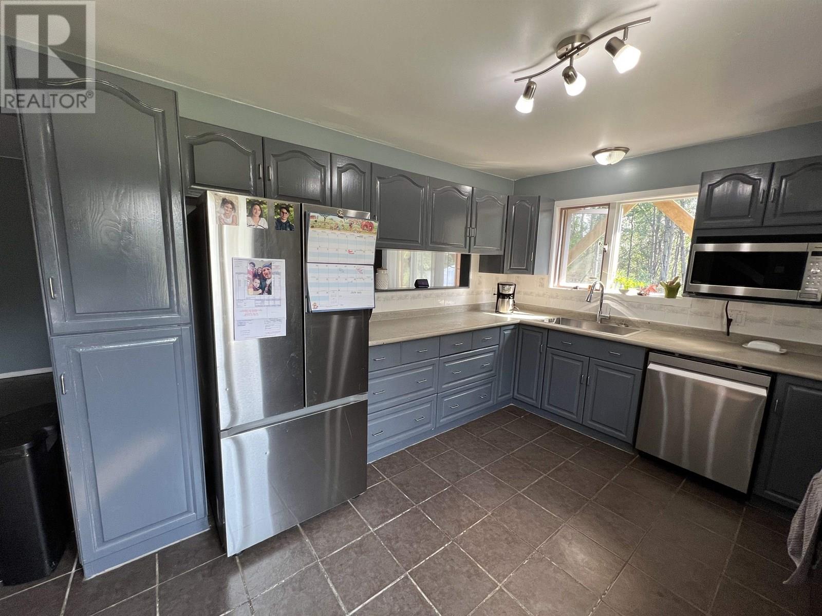 16 WALSH ROAD - 6
