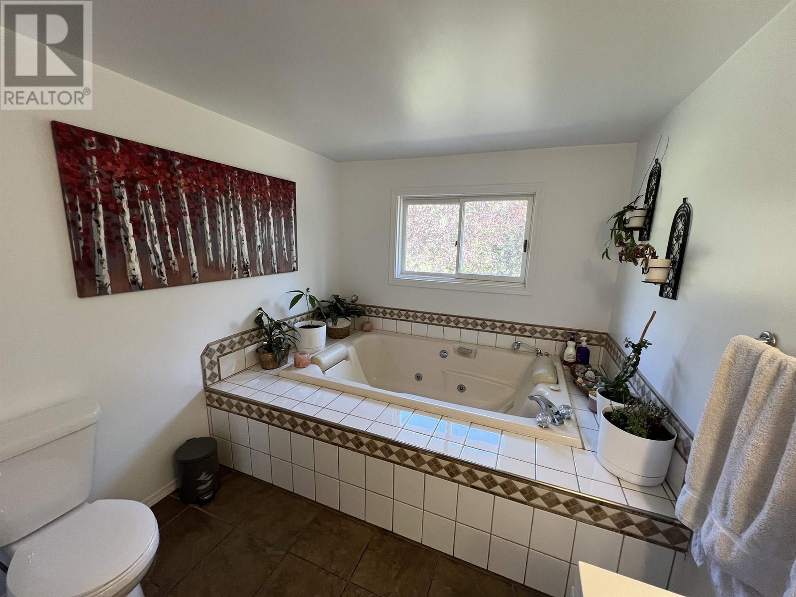 16 WALSH ROAD - 29