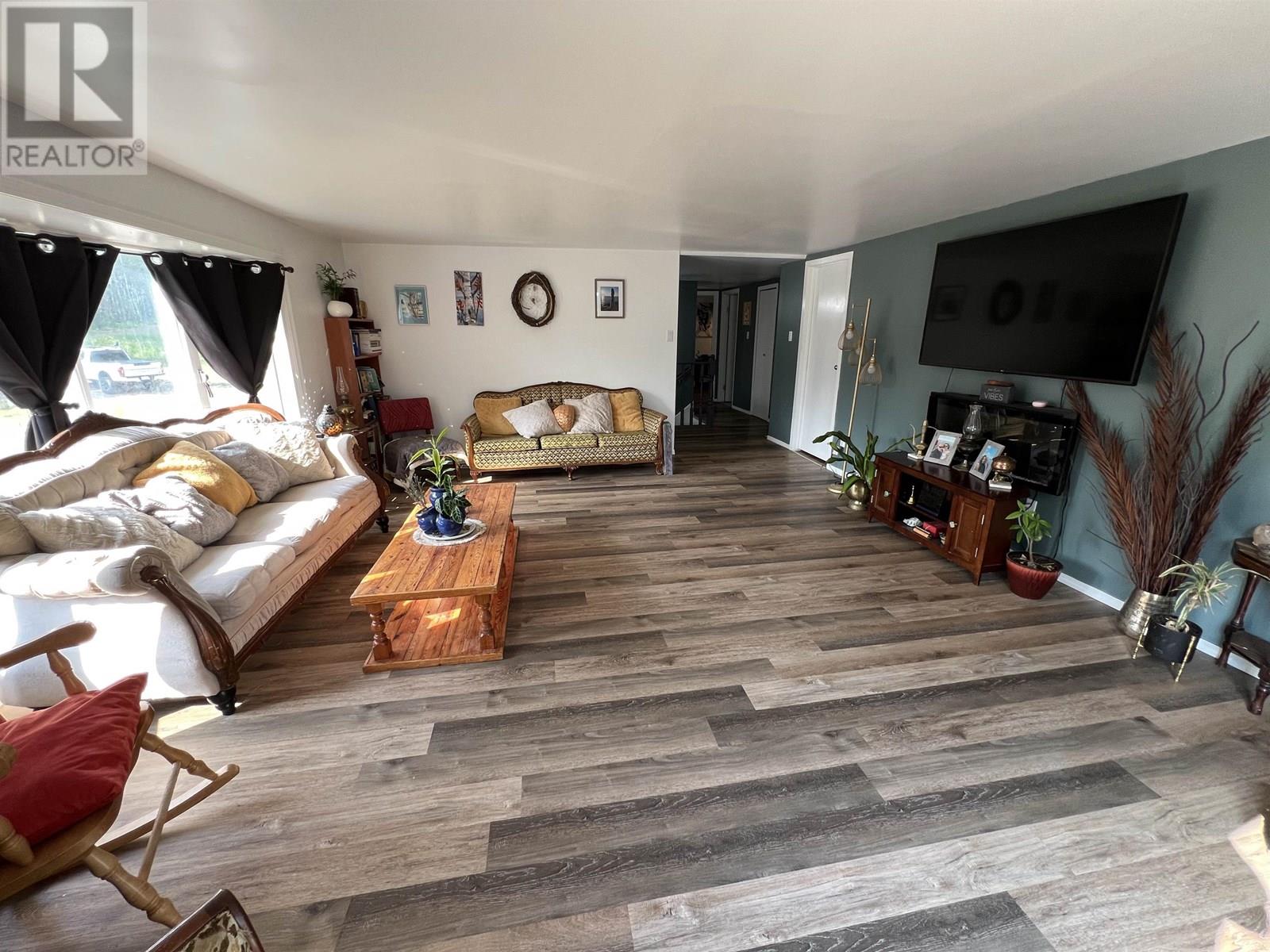 16 WALSH ROAD - 22