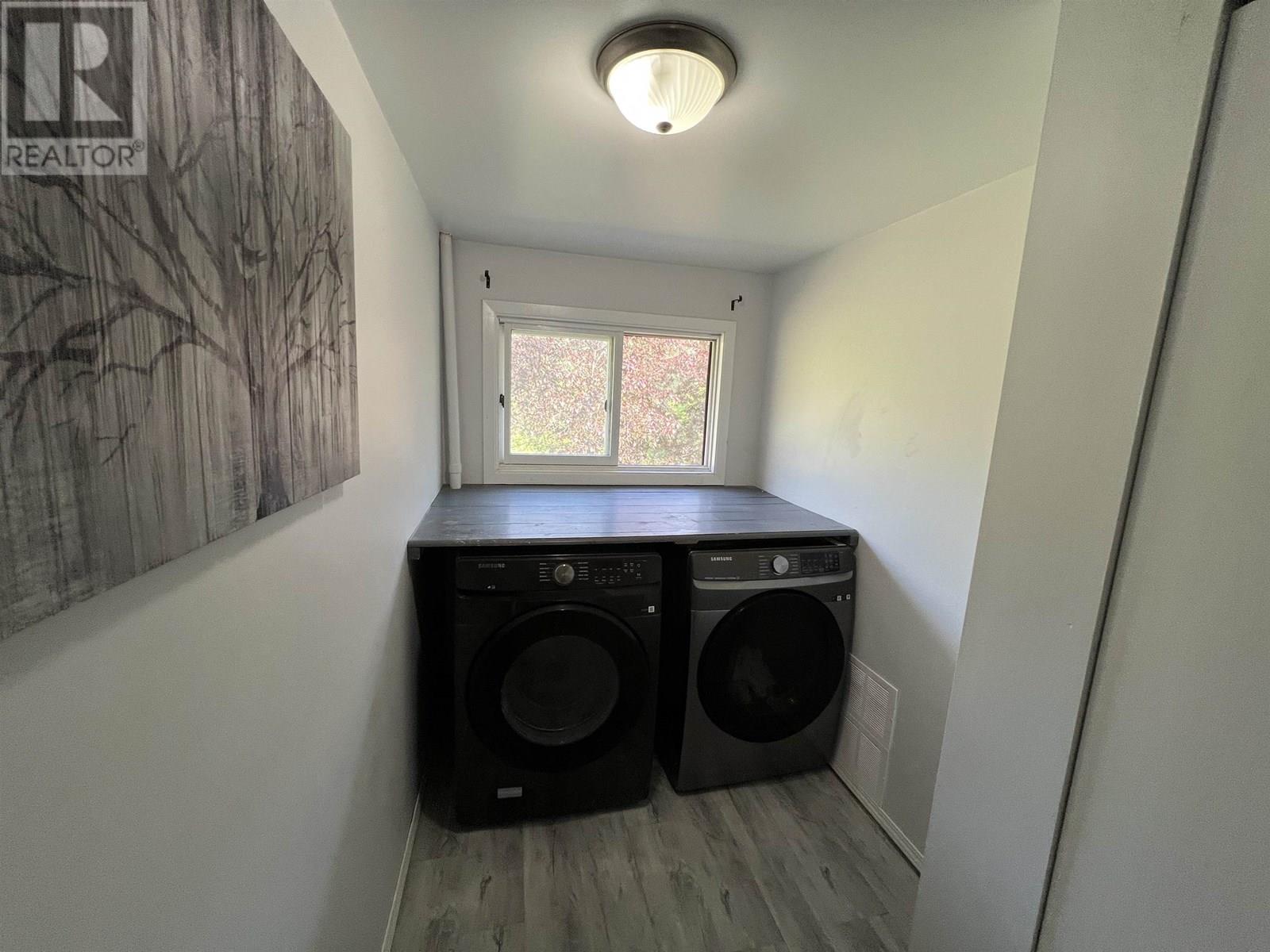 16 WALSH ROAD - 32