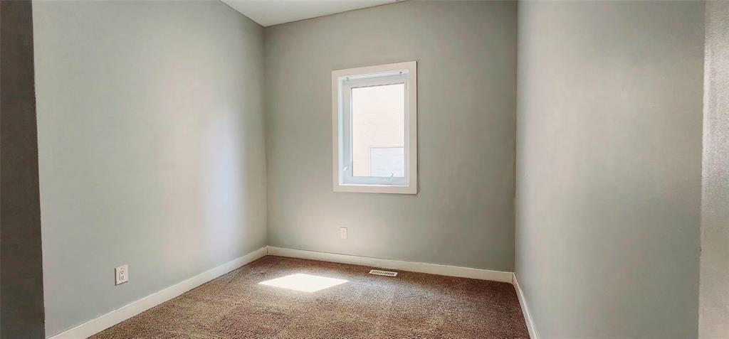 Photo 24 of 110 Hazelton Drive, Winnipeg MB