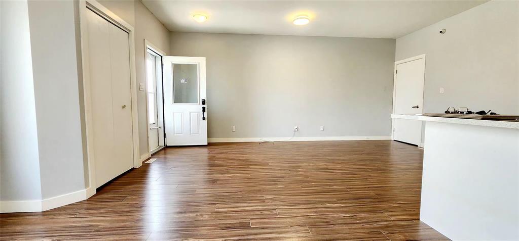 Photo 9 of 110 Hazelton Drive, Winnipeg MB