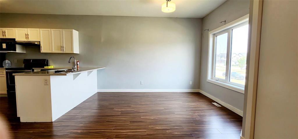 Photo 28 of 110 Hazelton Drive, Winnipeg MB